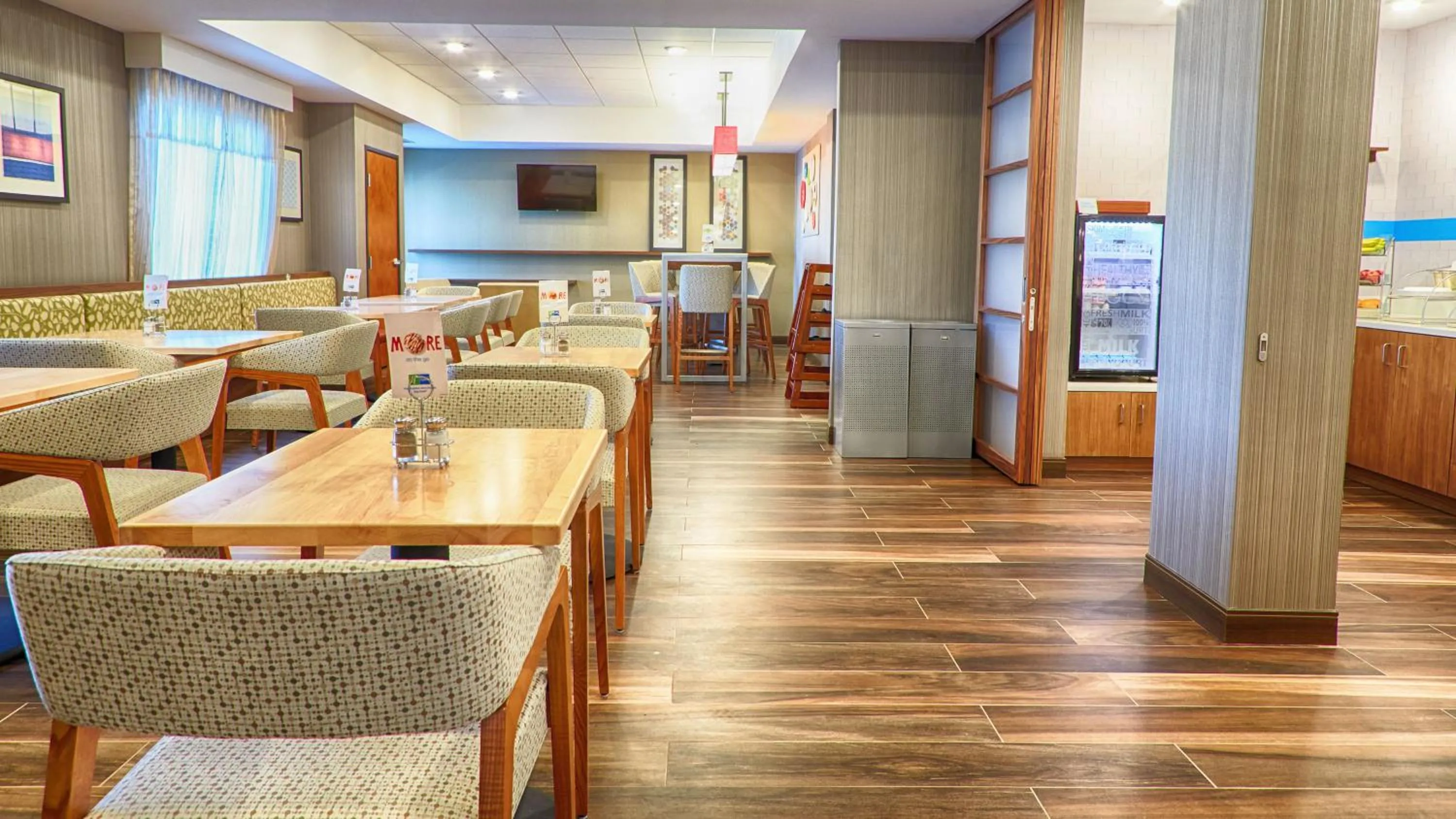 Breakfast in Holiday Inn Express Bordentown - Trenton South by IHG