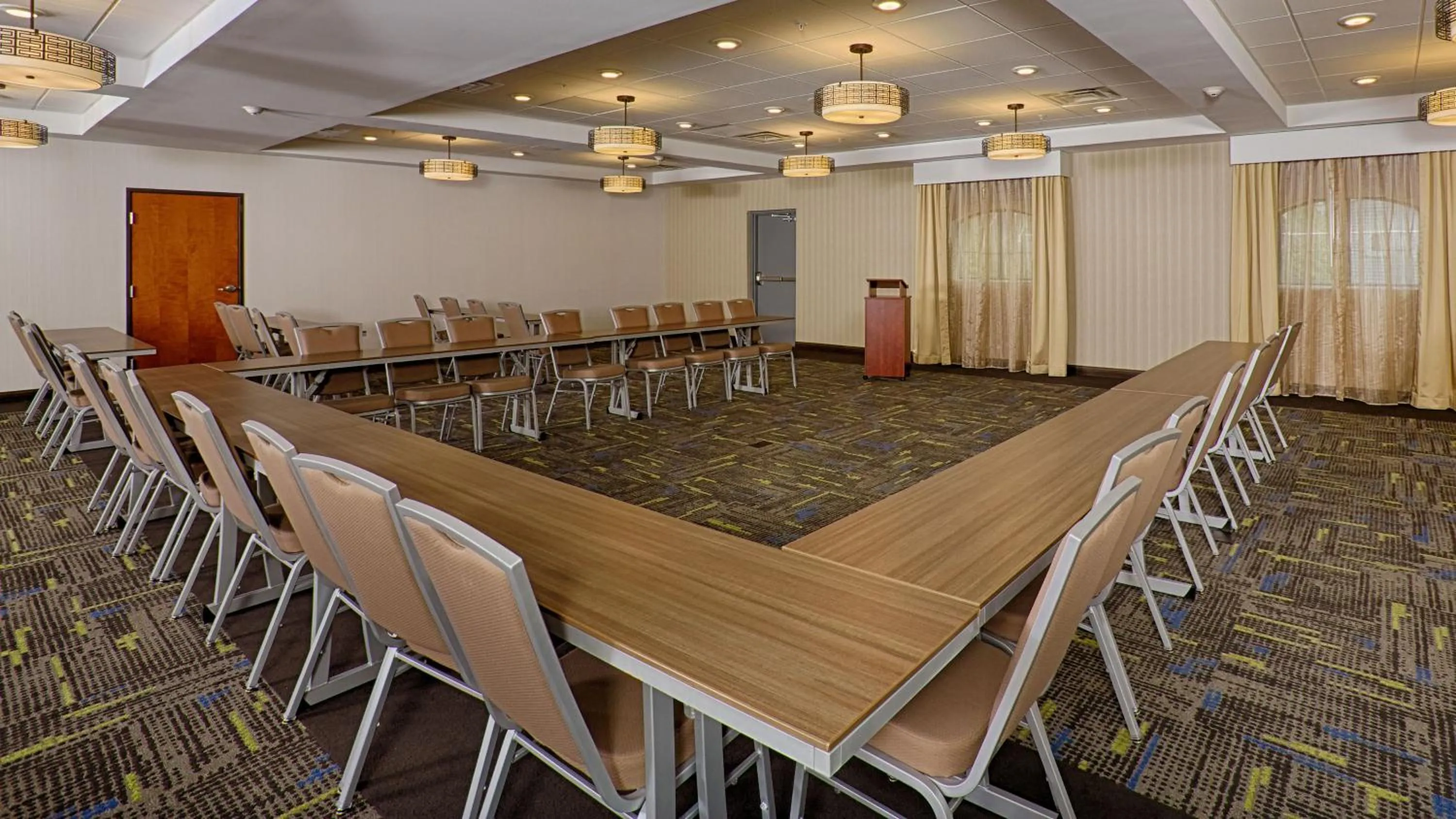 Meeting/conference room in Holiday Inn Express Bordentown - Trenton South by IHG