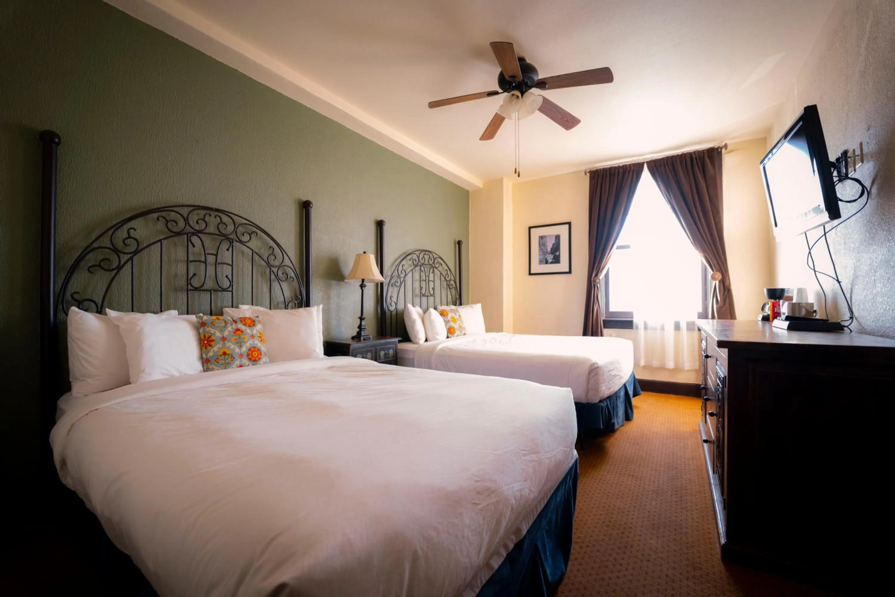 Bed in The Holland Hotel