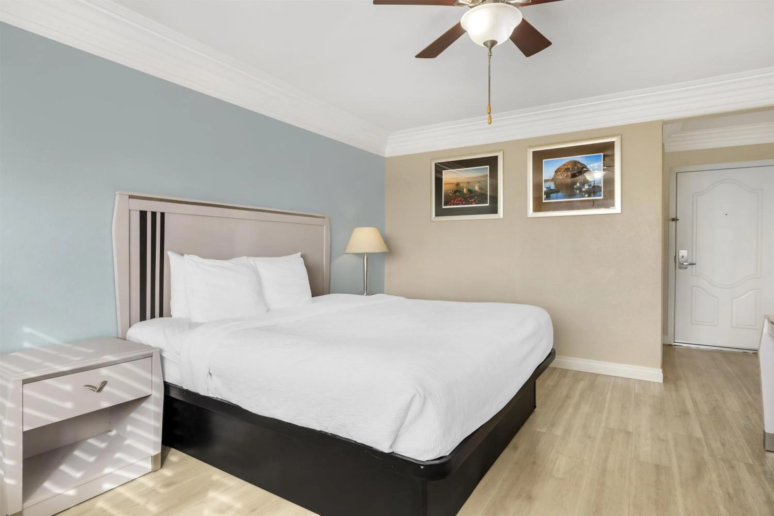 Bedroom, Bed in Best Western Tradewinds