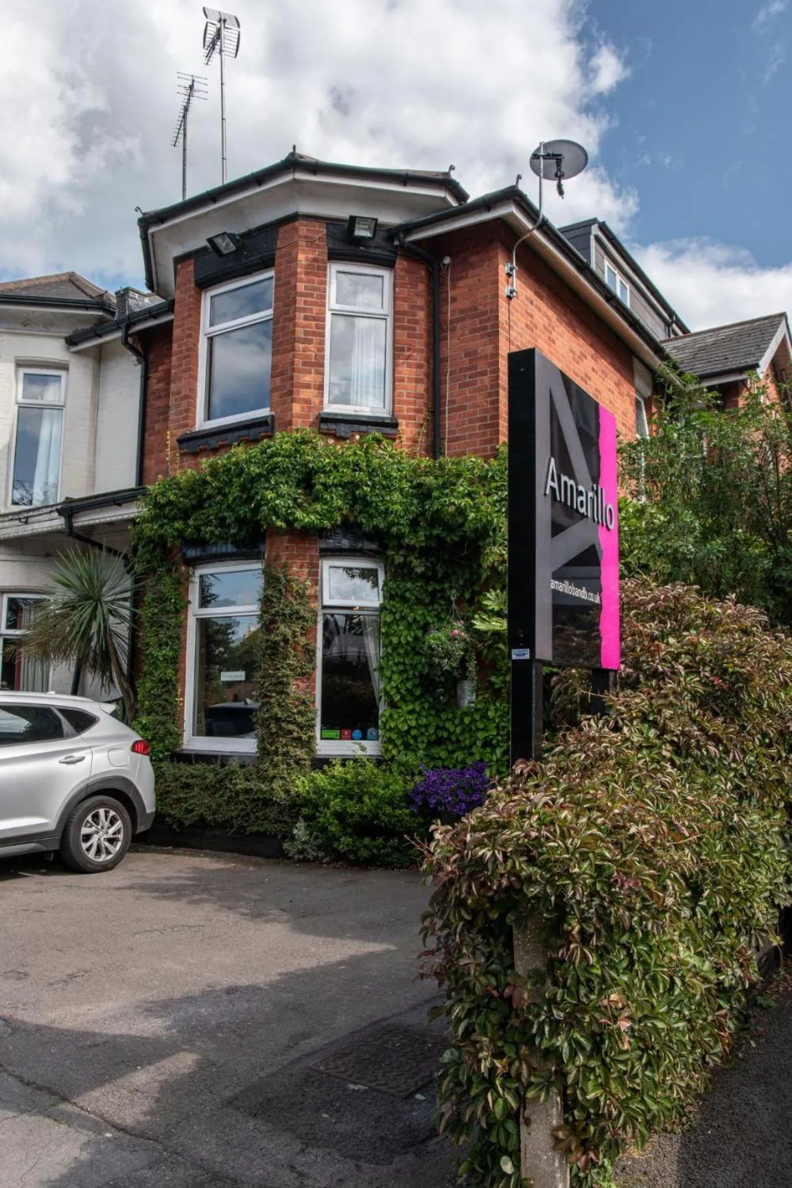 Property building in Amarillo Guesthouse