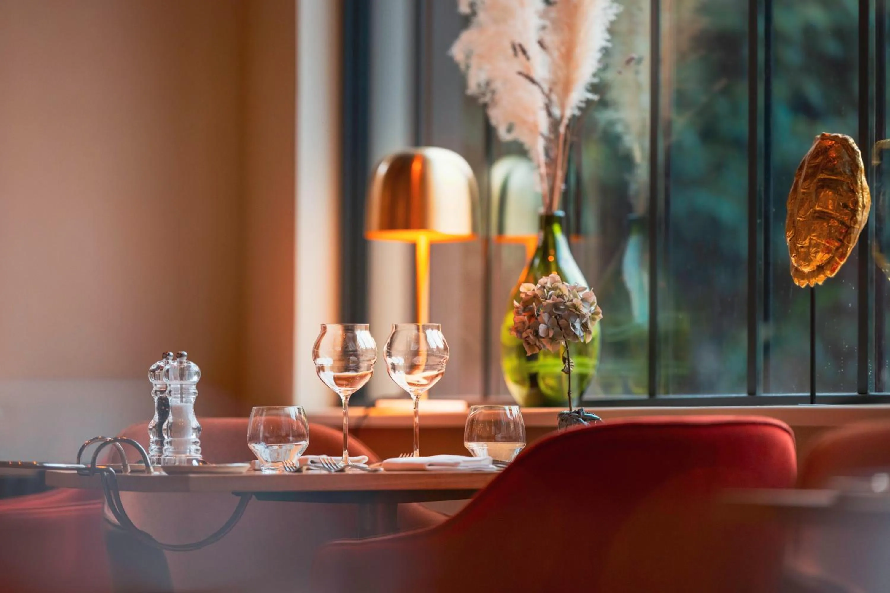 Restaurant/places to eat in Logis Hôtel & Restaurant - Les Hauts de Montreuil