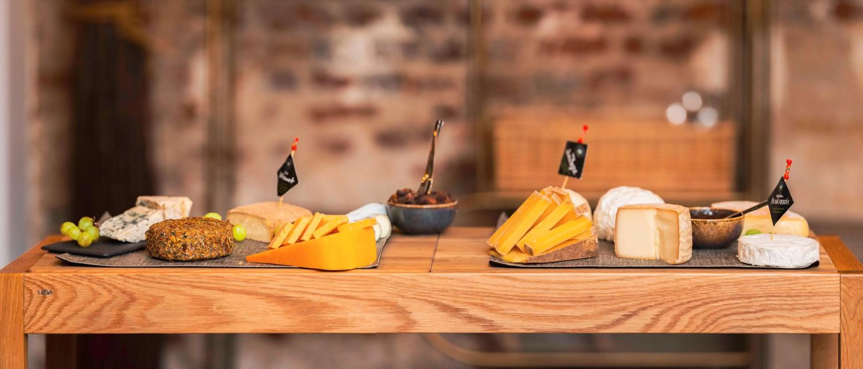 Restaurant/places to eat in Logis Hôtel & Restaurant - Les Hauts de Montreuil