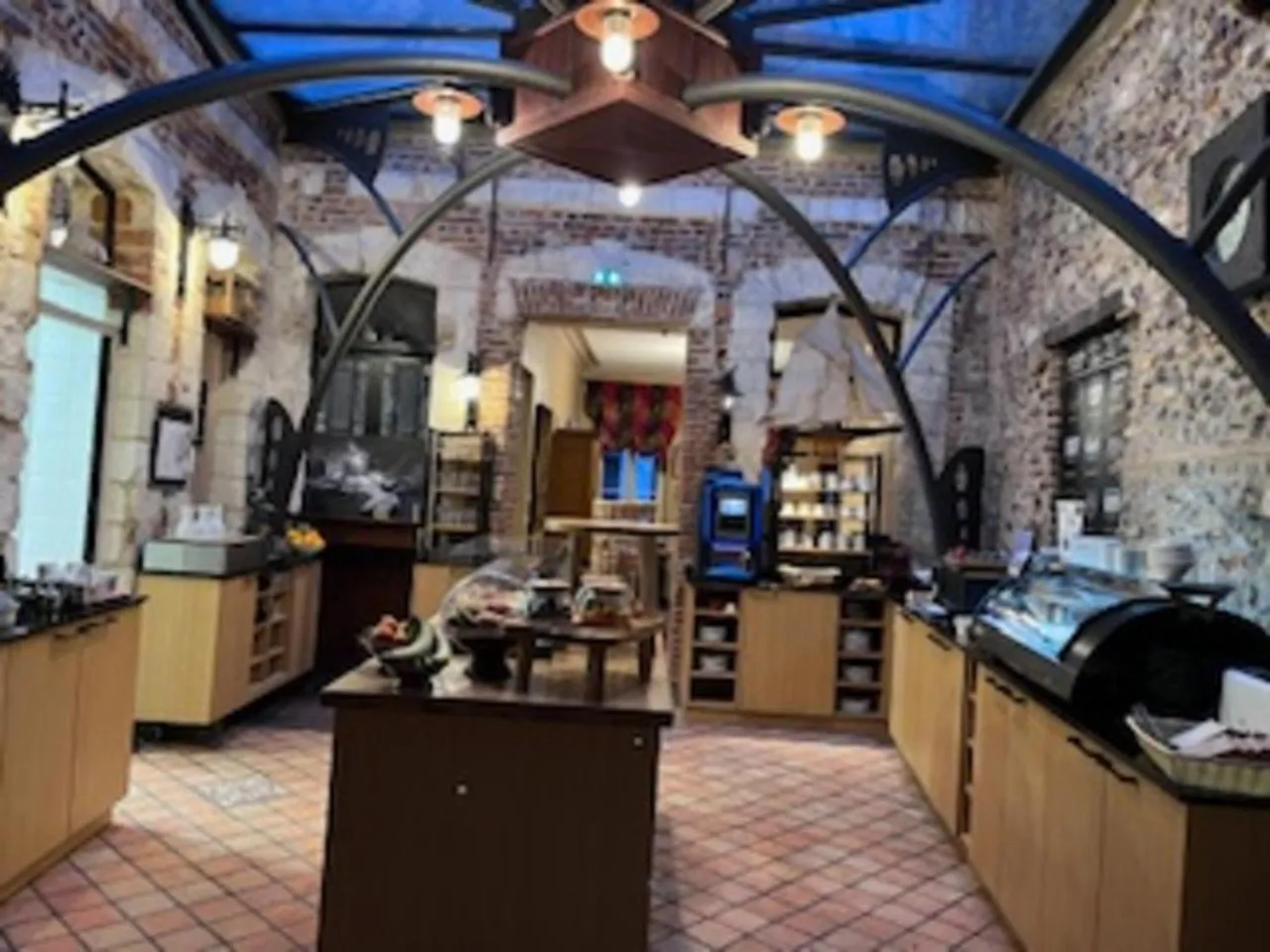 Breakfast in Logis Hôtel & Restaurant - Les Hauts de Montreuil