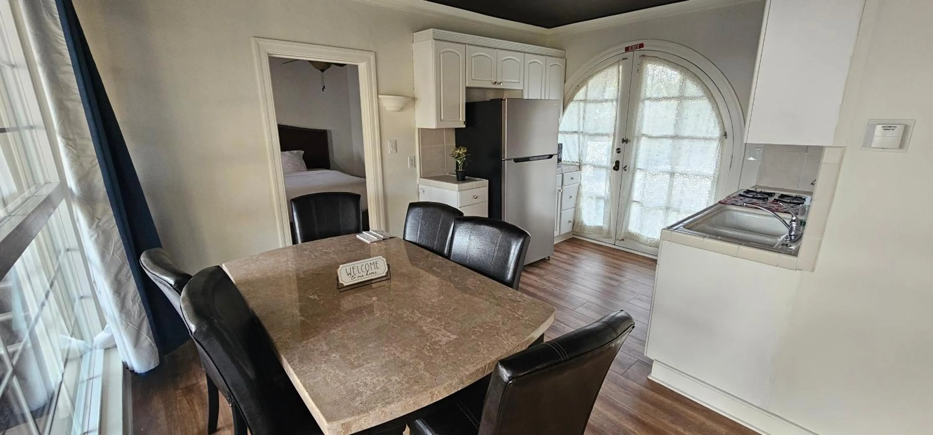 Casablanca Inn on The Beach