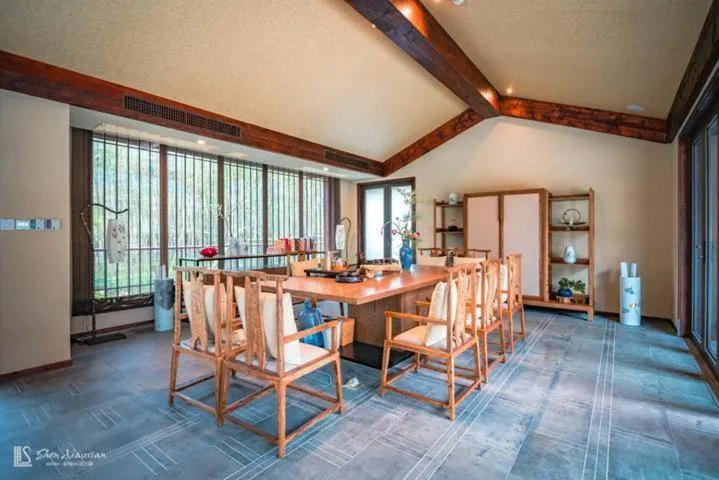 Blossom Hill Yuejingzhuang Hotel