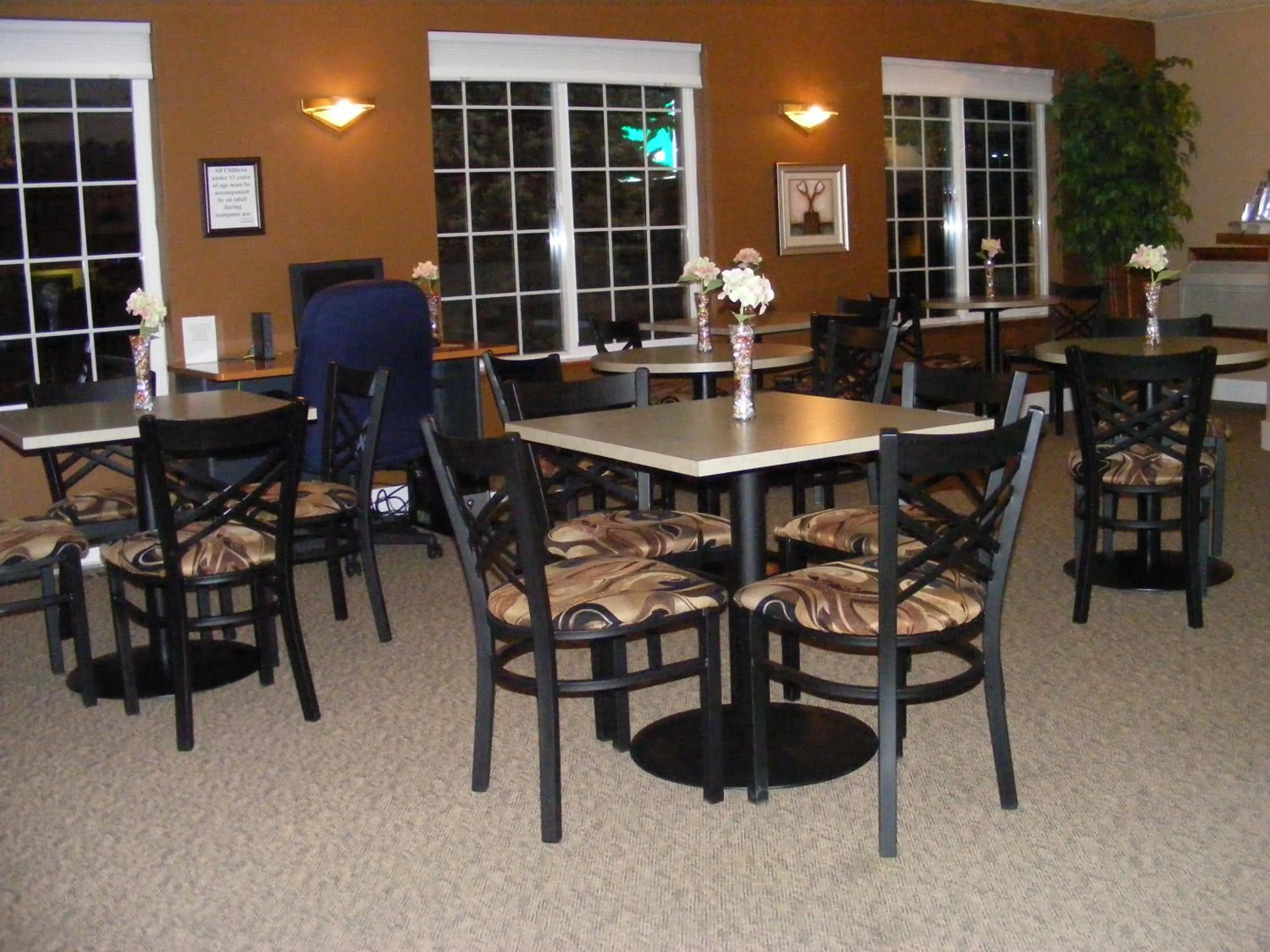 Property building in Morgan Inn and Suites Walla Walla