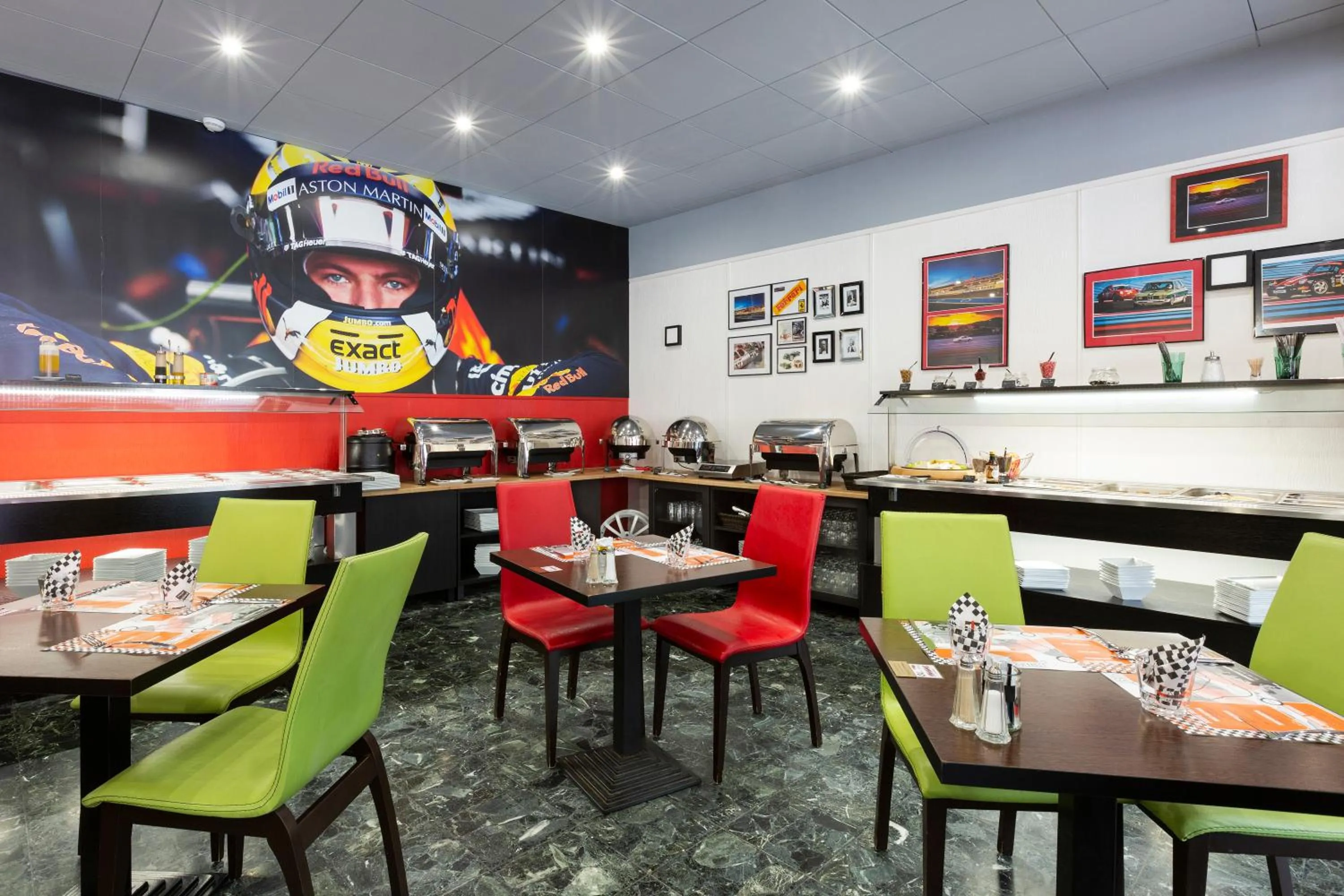 Restaurant/places to eat in Enzo Hotels Contrexeville