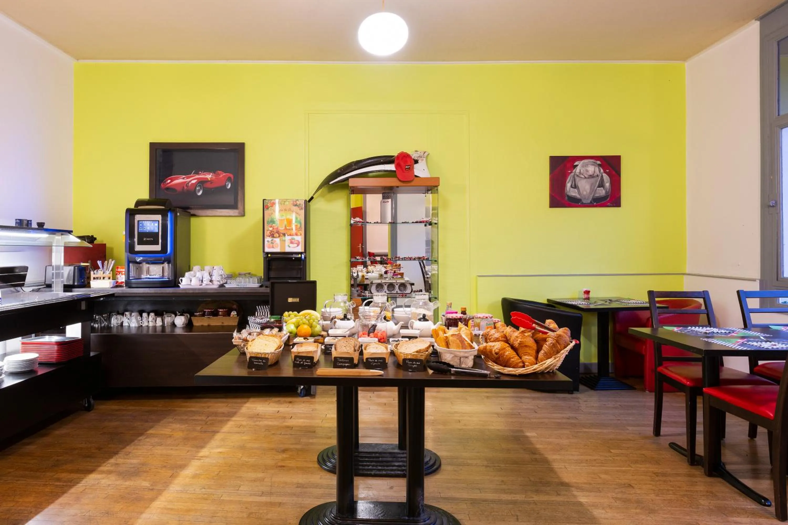 Food and drinks in Enzo Hotels Contrexeville