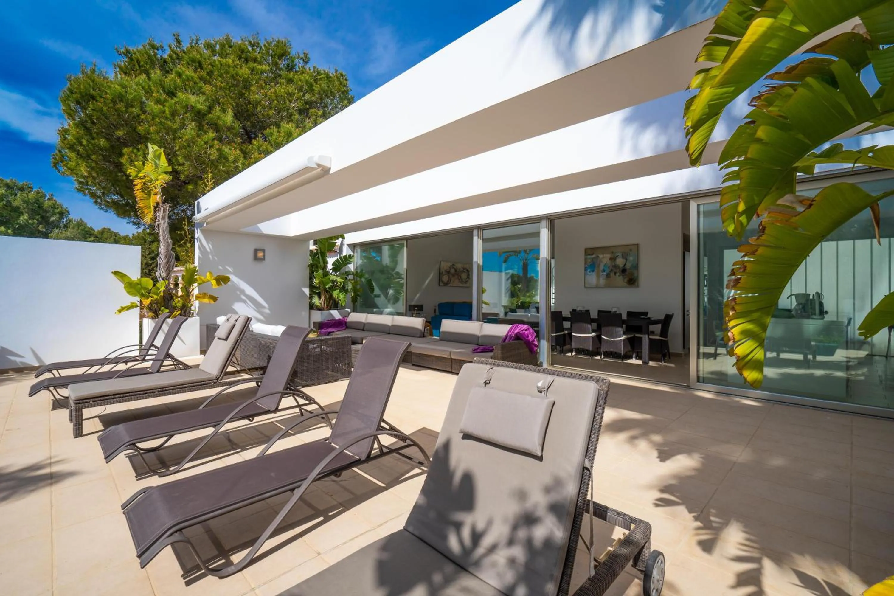 Casa Elche by Aguilarent