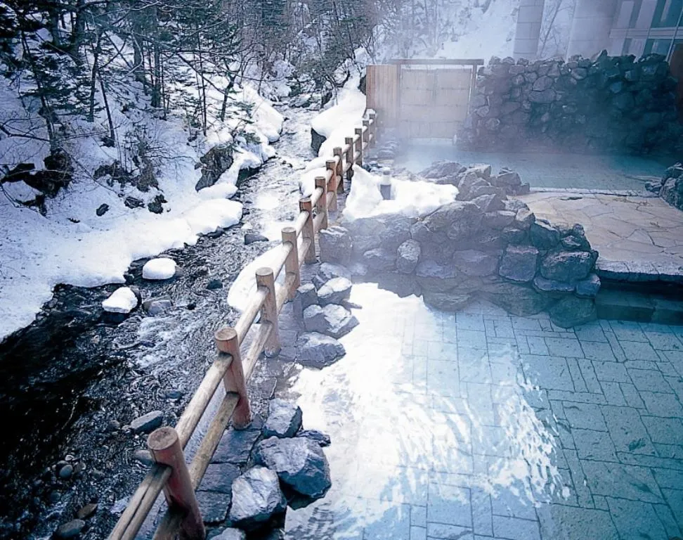 Winter in Tomuraushionsen Higashi Taisetsuso