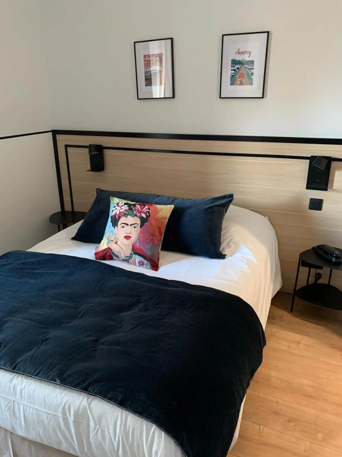 Bed in Hôtel du Nord