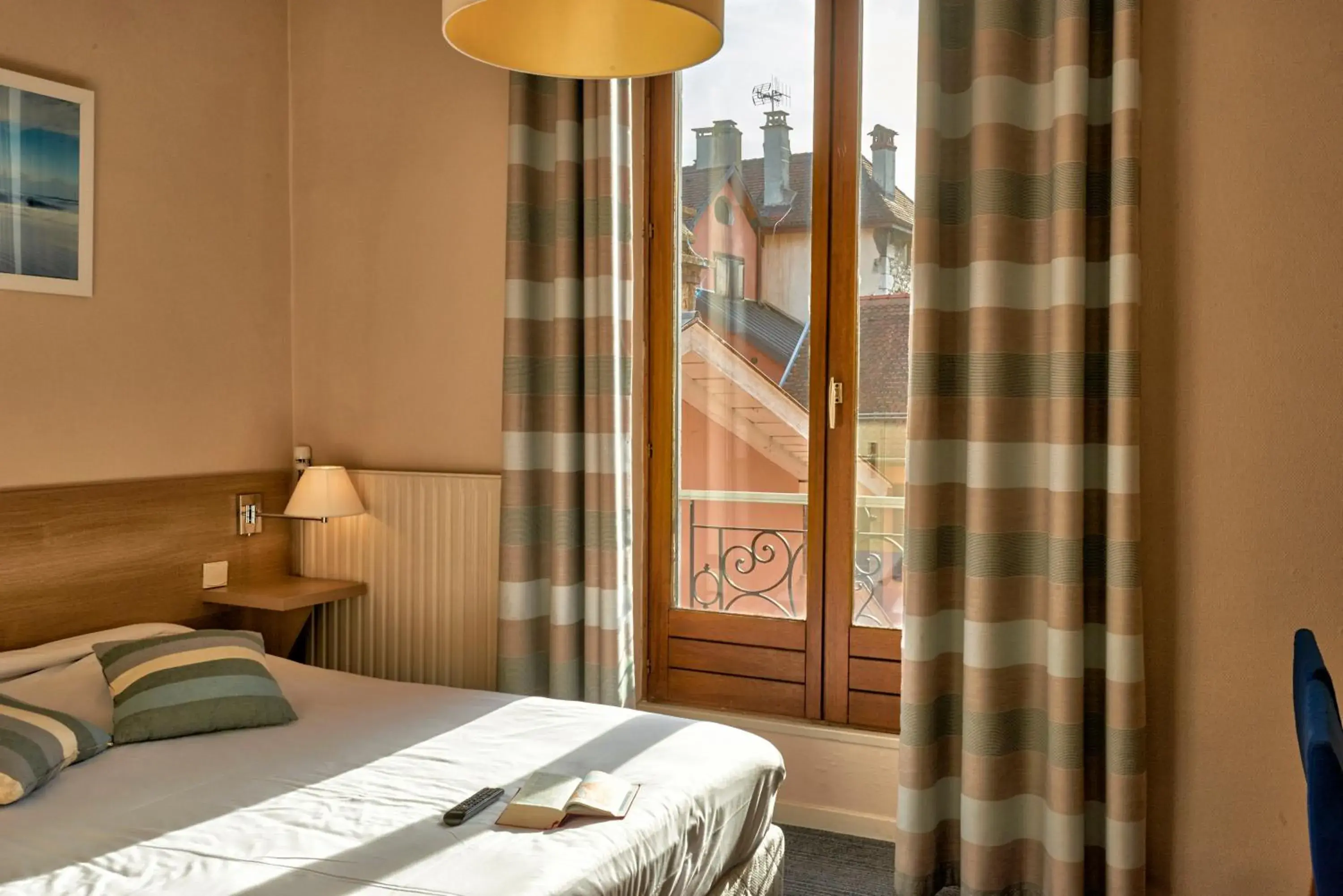 Double Room in Hôtel du Nord Double Room in Hôtel du Nord