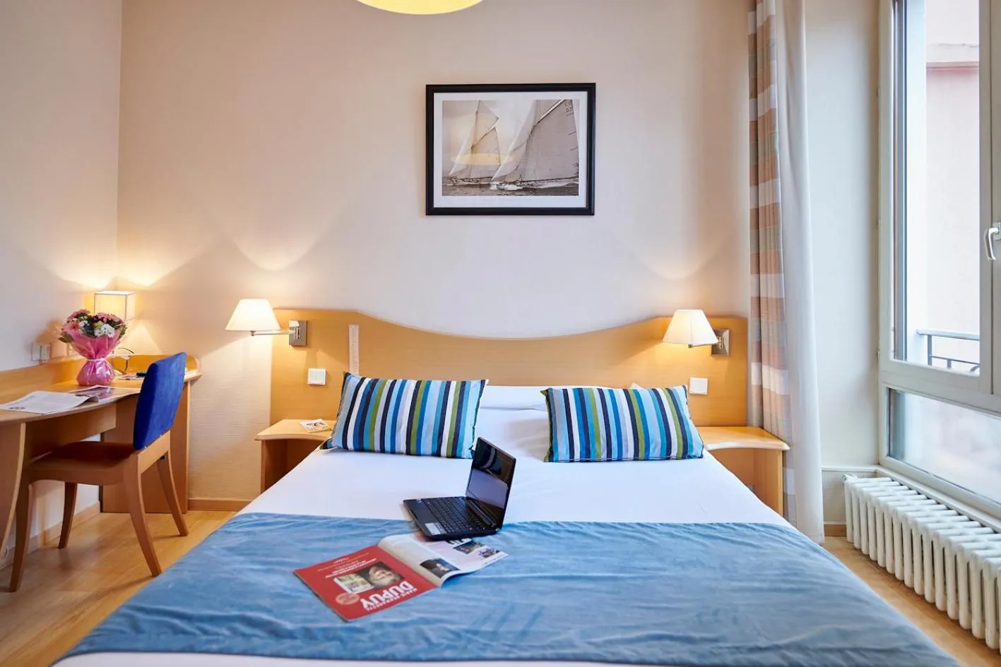 Bedroom, Bed in Hôtel du Nord