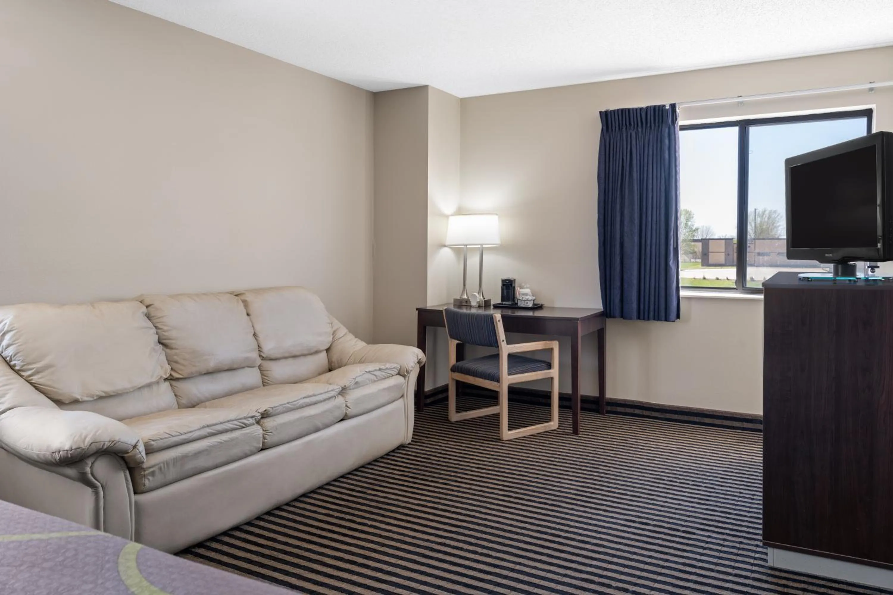 Super 8 by Wyndham Humboldt