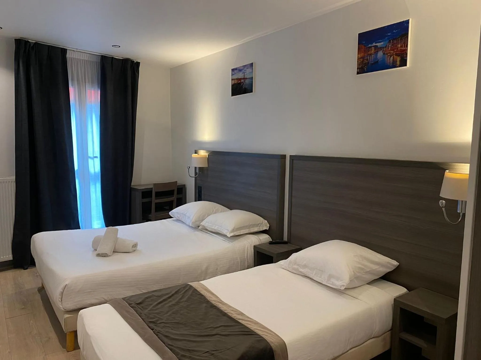 Photo of the whole room, Bed in Hôtel Résidence Châtillon