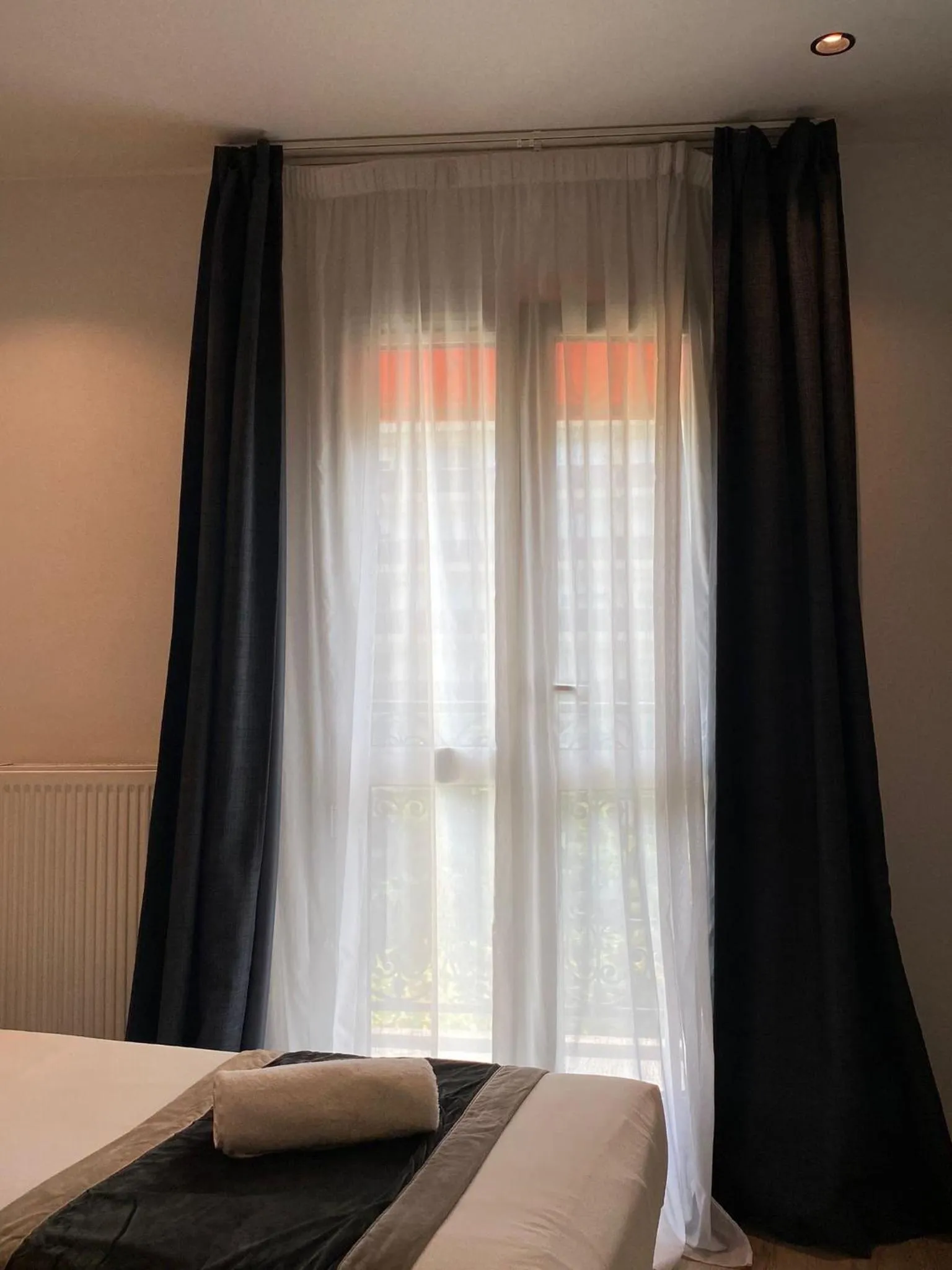 Bedroom, Bed in Hôtel Résidence Châtillon