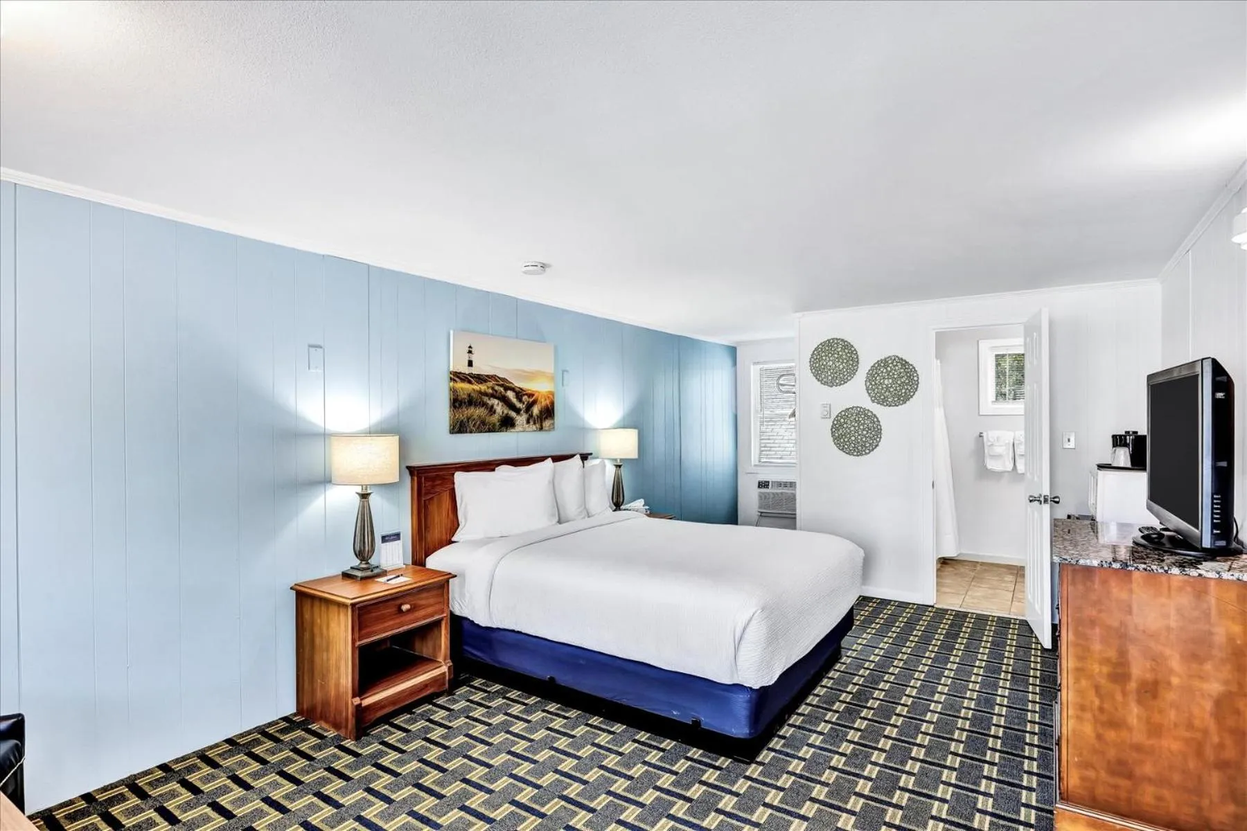 Photo of the whole room, Bed in Ocean Breeze Motel