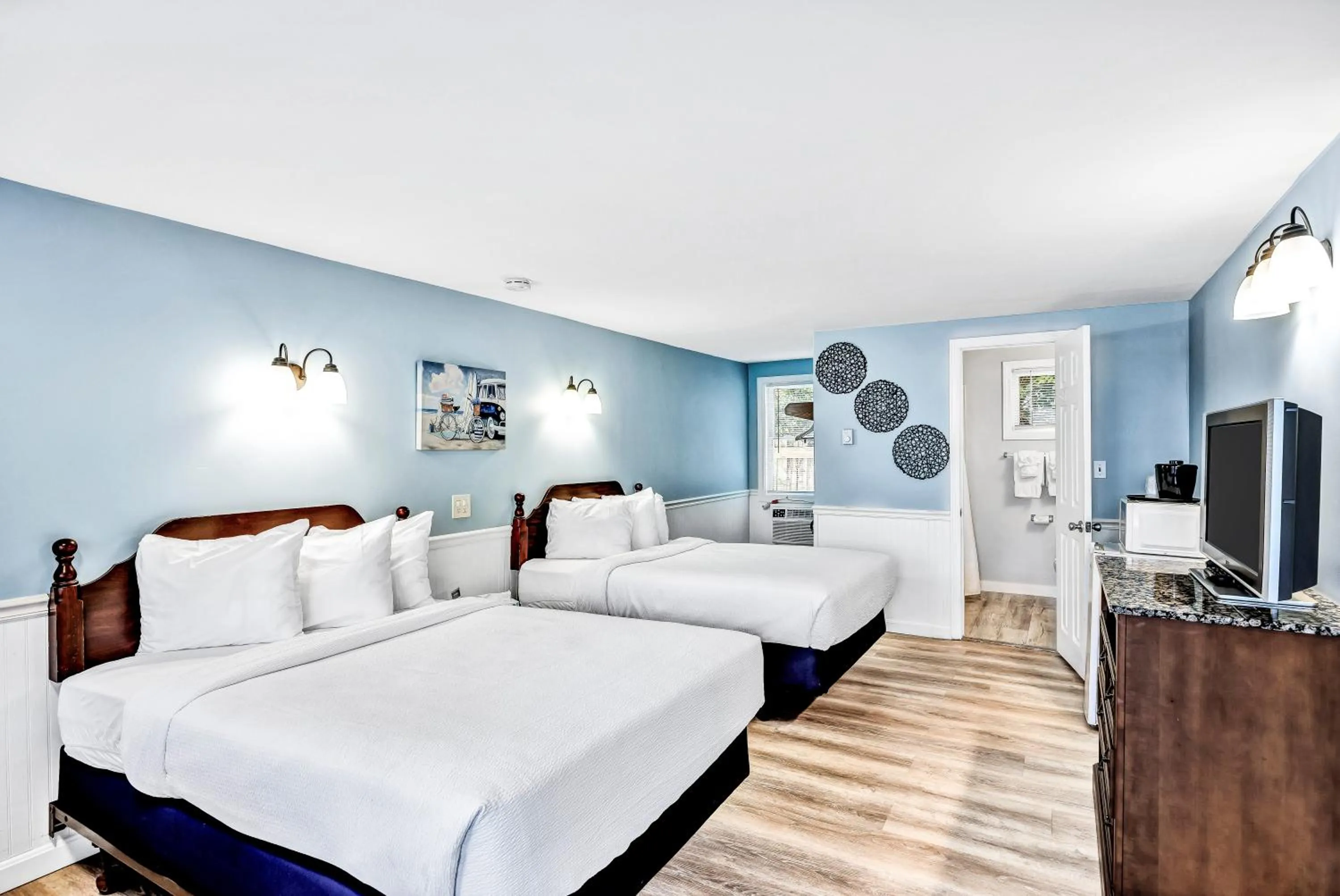 TV and multimedia, Bed in Ocean Breeze Motel