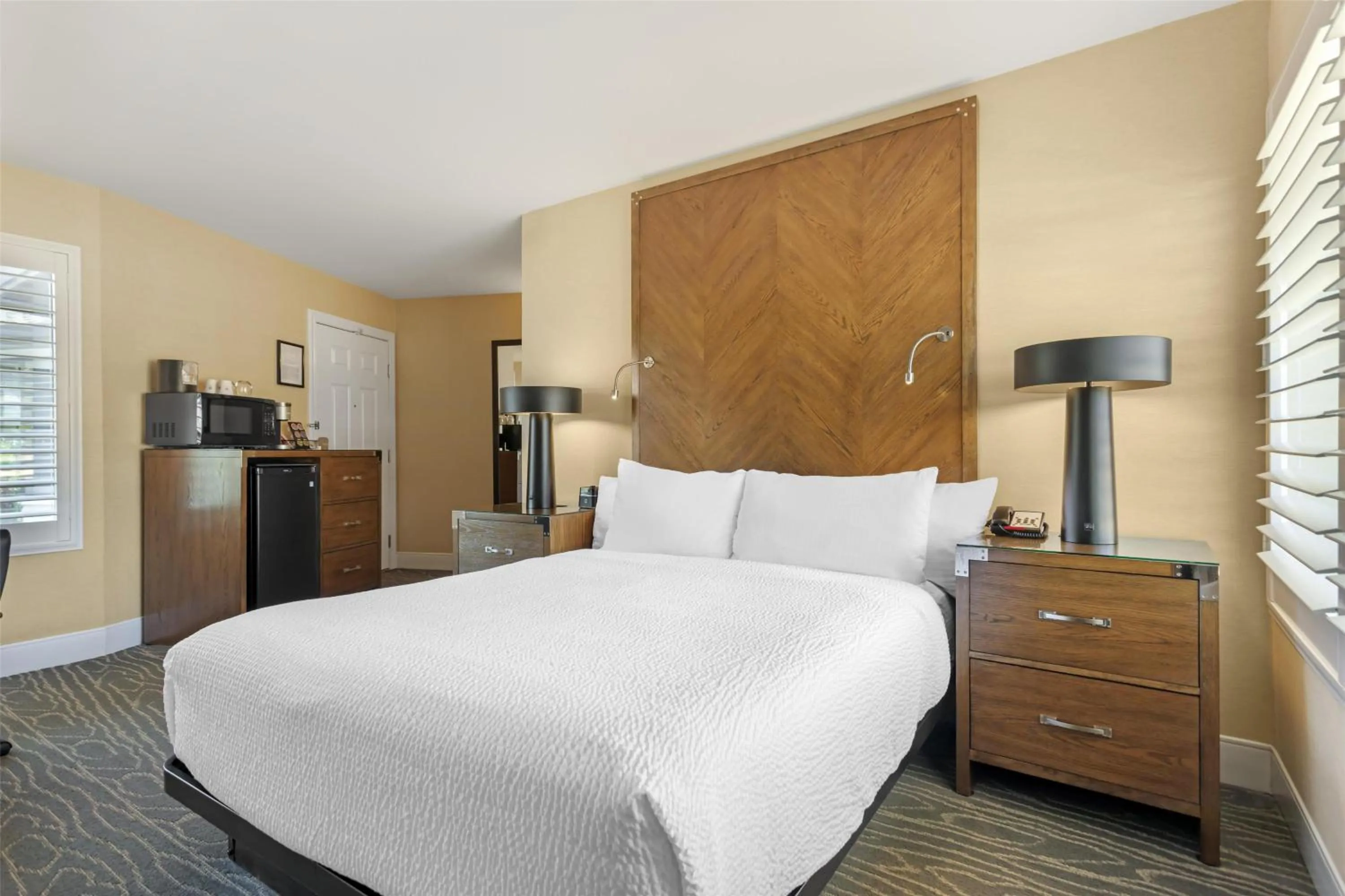 Bedroom, Bed in Best Western Plus Stevenson Manor