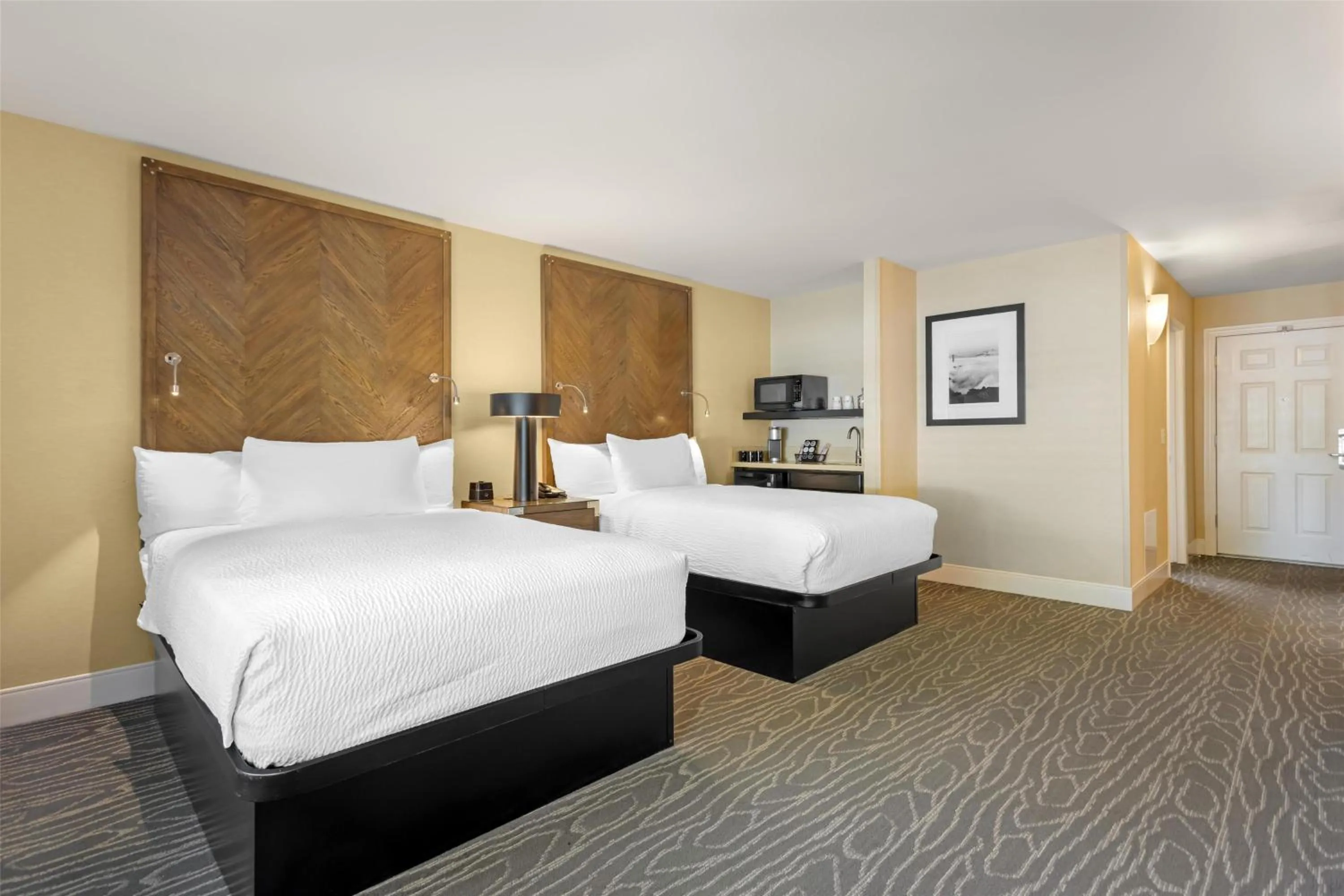 Bedroom, Bed in Best Western Plus Stevenson Manor