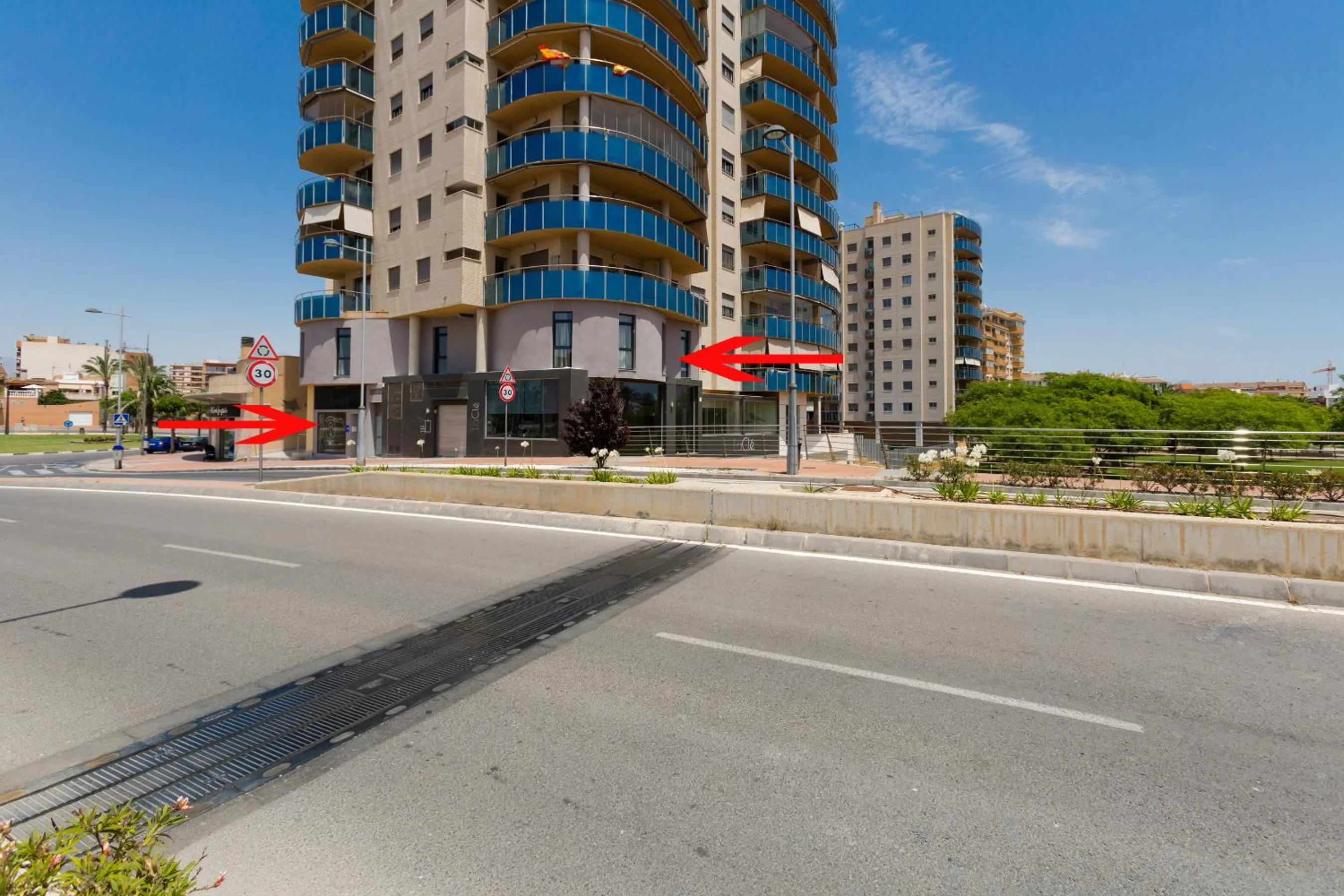 Property building in Hostal12