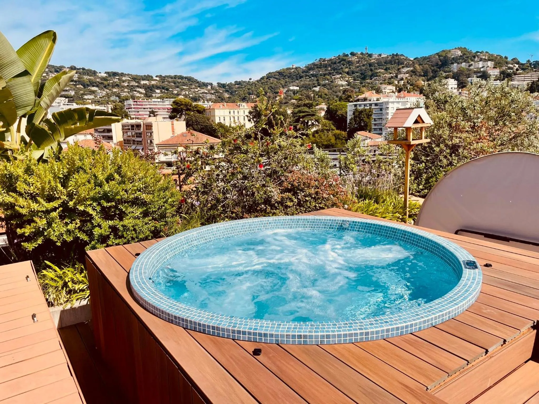 Natural landscape in Best Western Premier Le Patio des Artistes Wellness Jacuzzi