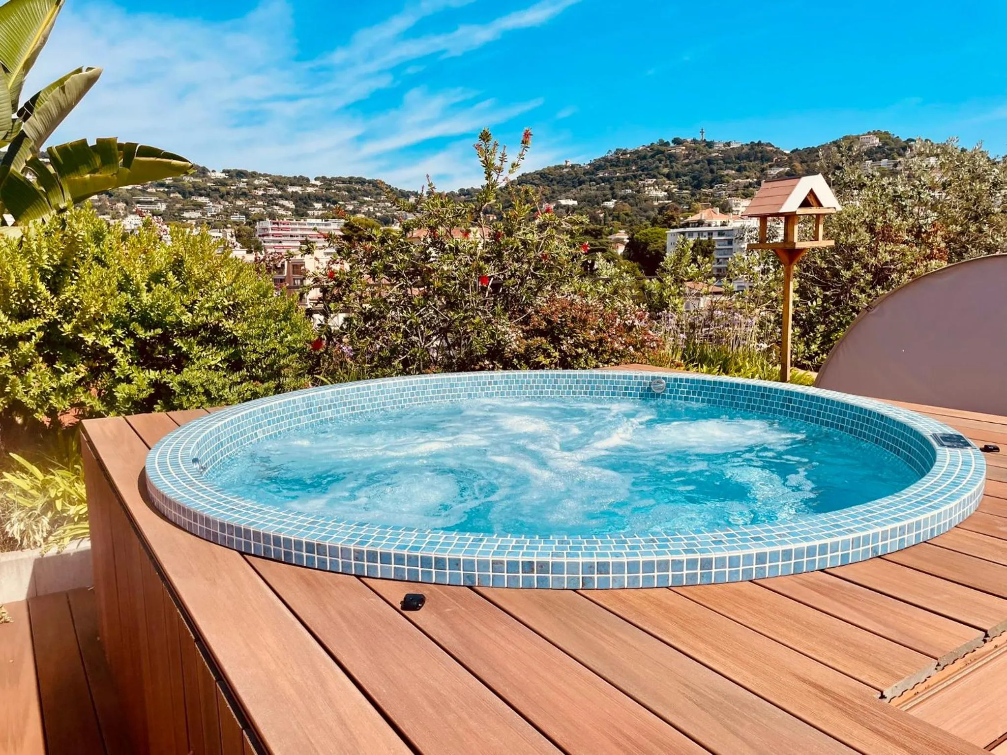 Natural landscape in Best Western Premier Le Patio des Artistes Wellness Jacuzzi