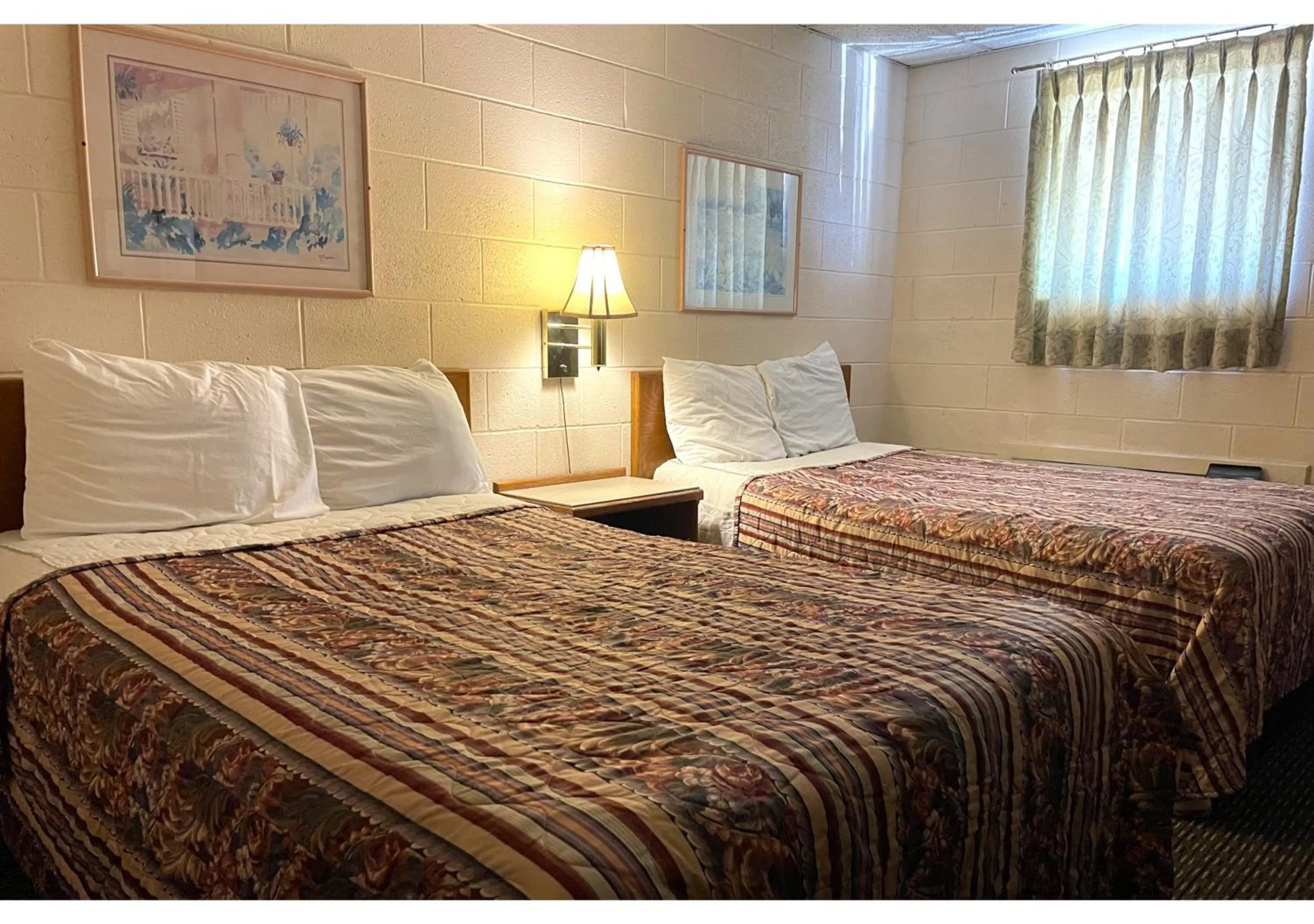 Bedroom, Bed in Skyline Motel Bartlesville Hwy 75