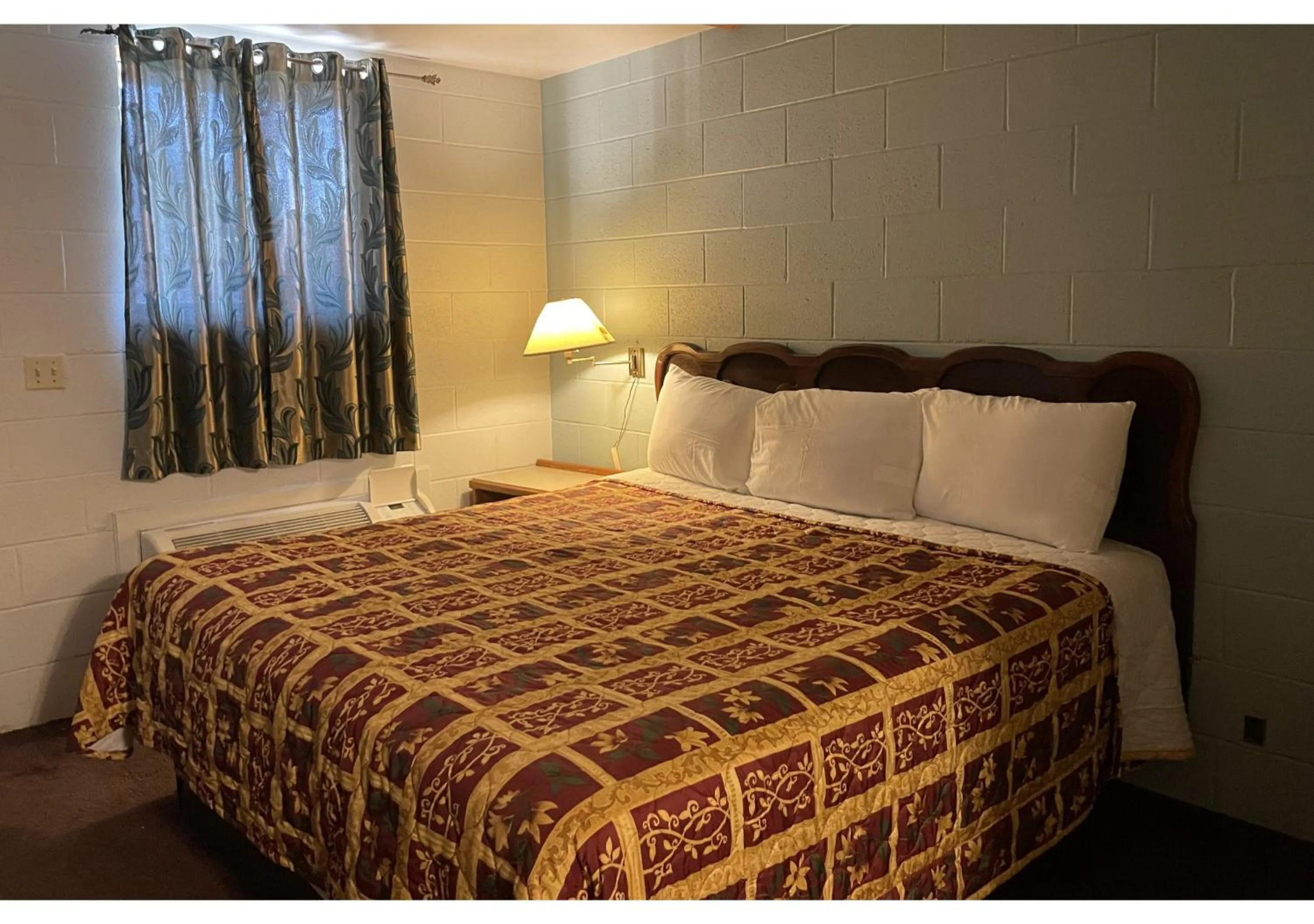 Bedroom, Bed in Skyline Motel Bartlesville Hwy 75