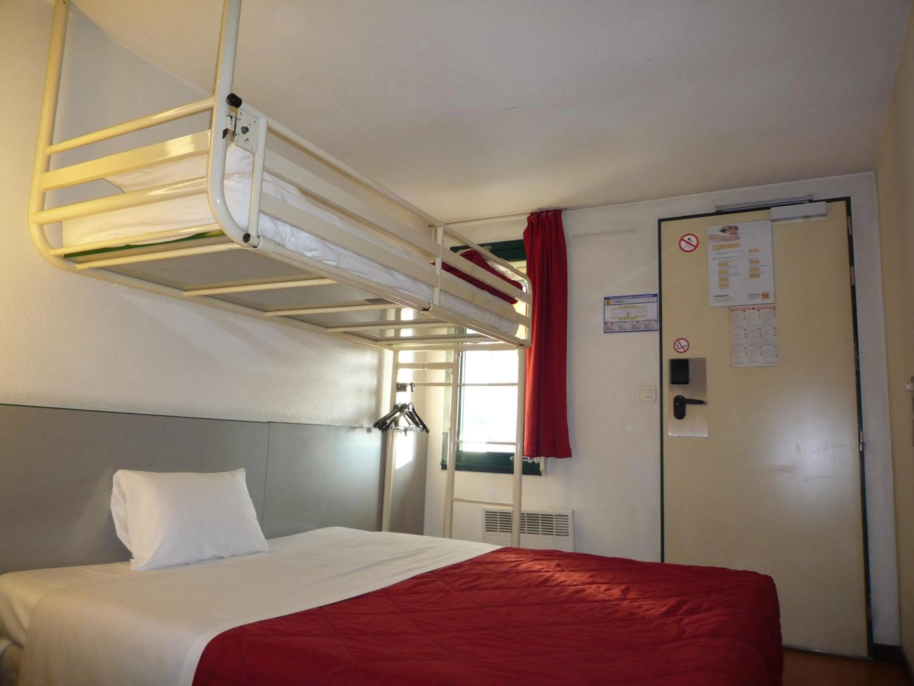 Bed in Première Classe Valence Sud