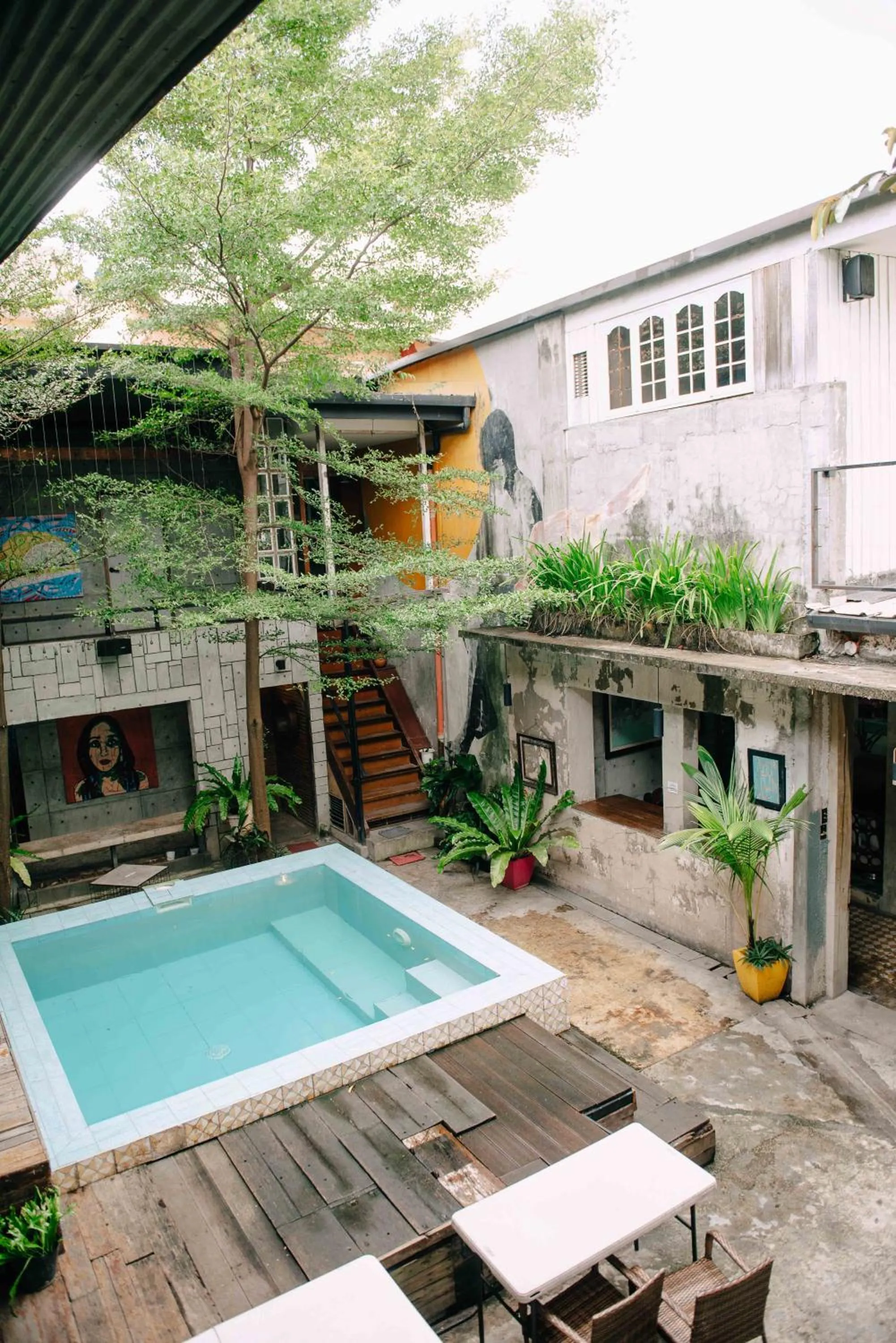 Swimming pool in The Flying Fish Hostel Cebu