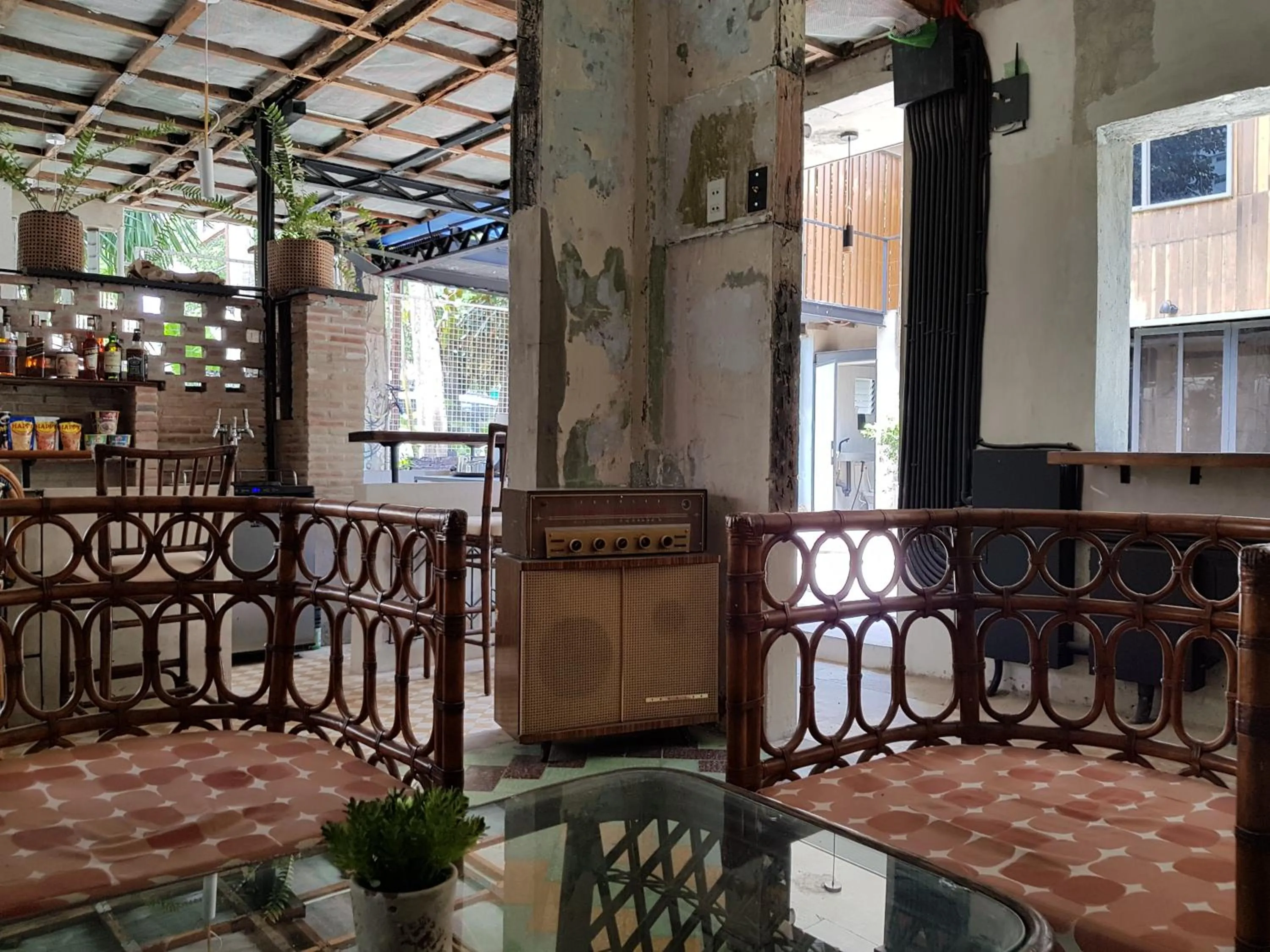 Patio in The Flying Fish Hostel Cebu