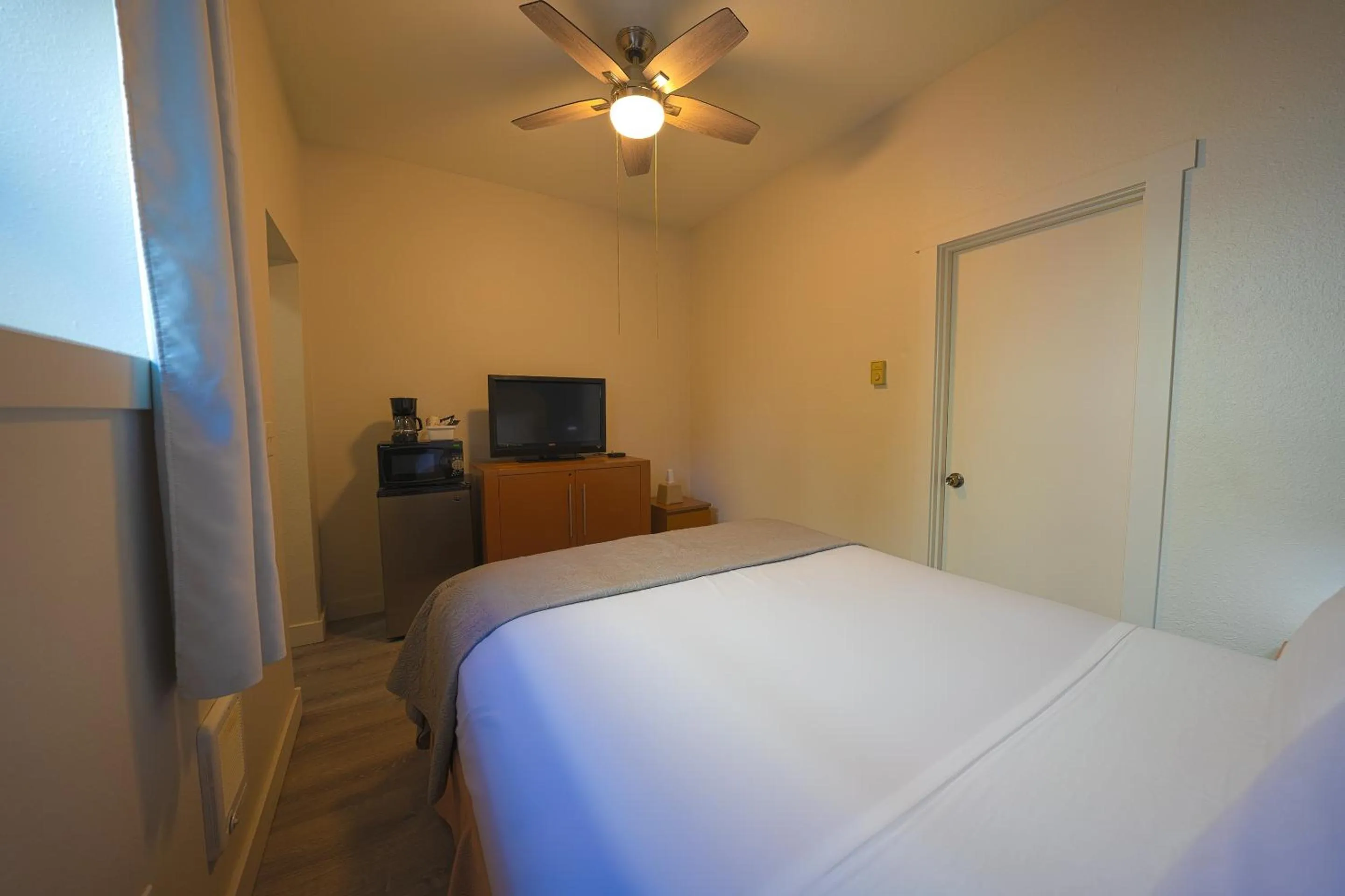 Bedroom, Bed in City Centre Motel by OYO