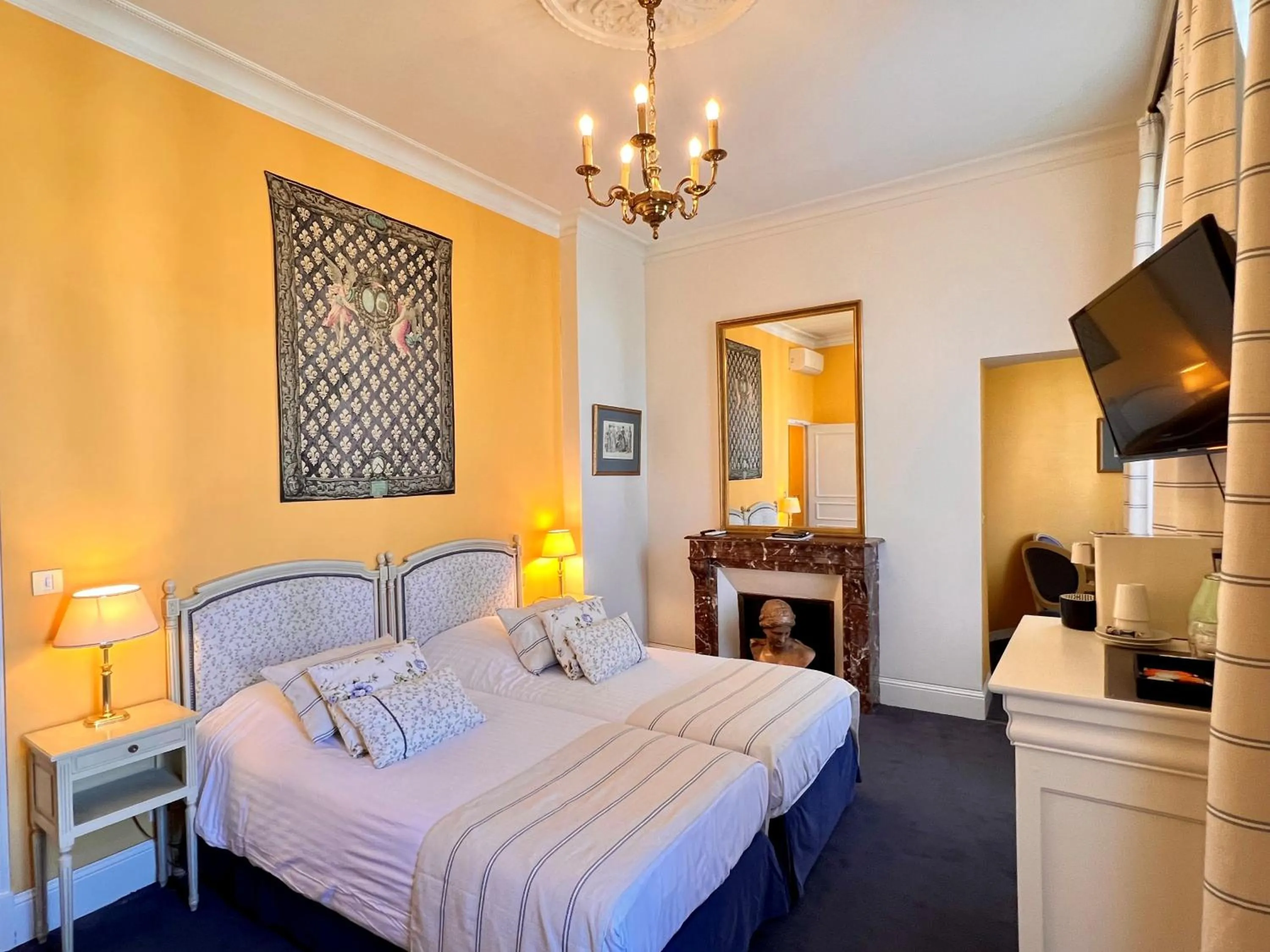 Executive Twin Room in Château Hôtel Edward 1er
