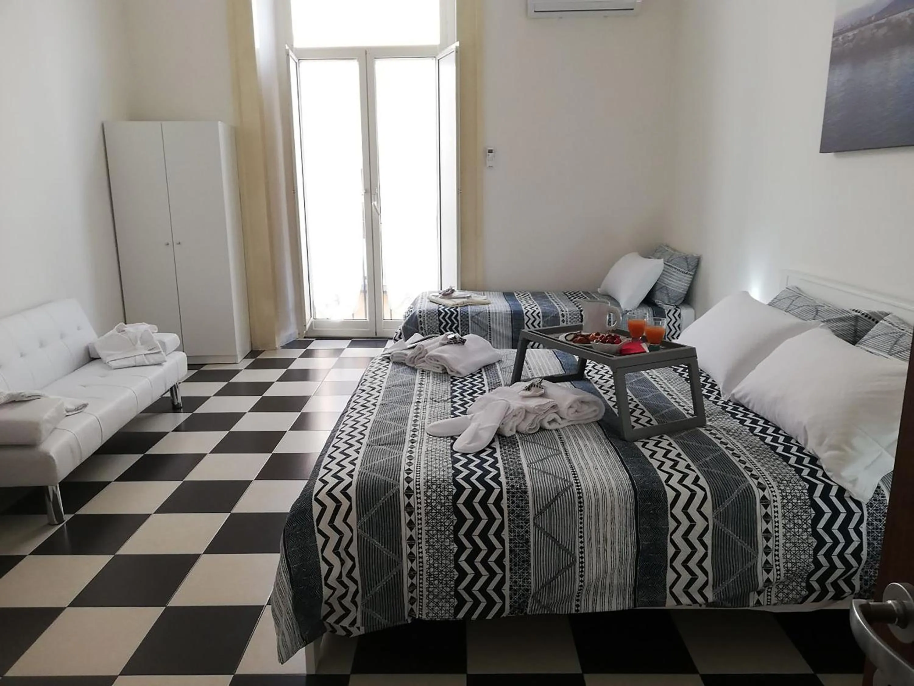 MB Napoles intera casa