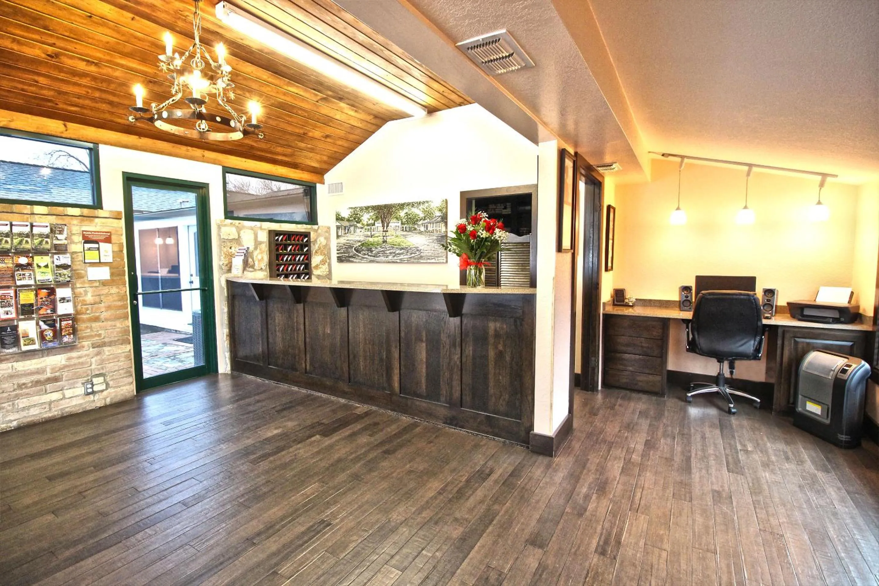 Lobby or reception in Peach Tree Inn & Suites