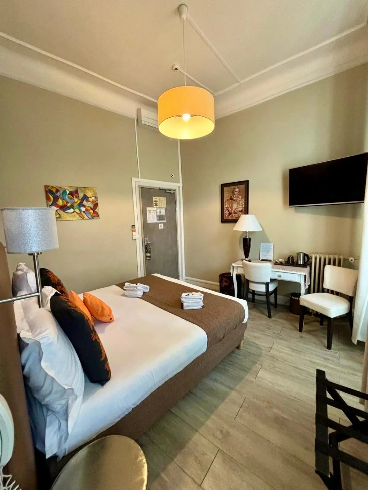 Bed in Régina Boutique Hotel