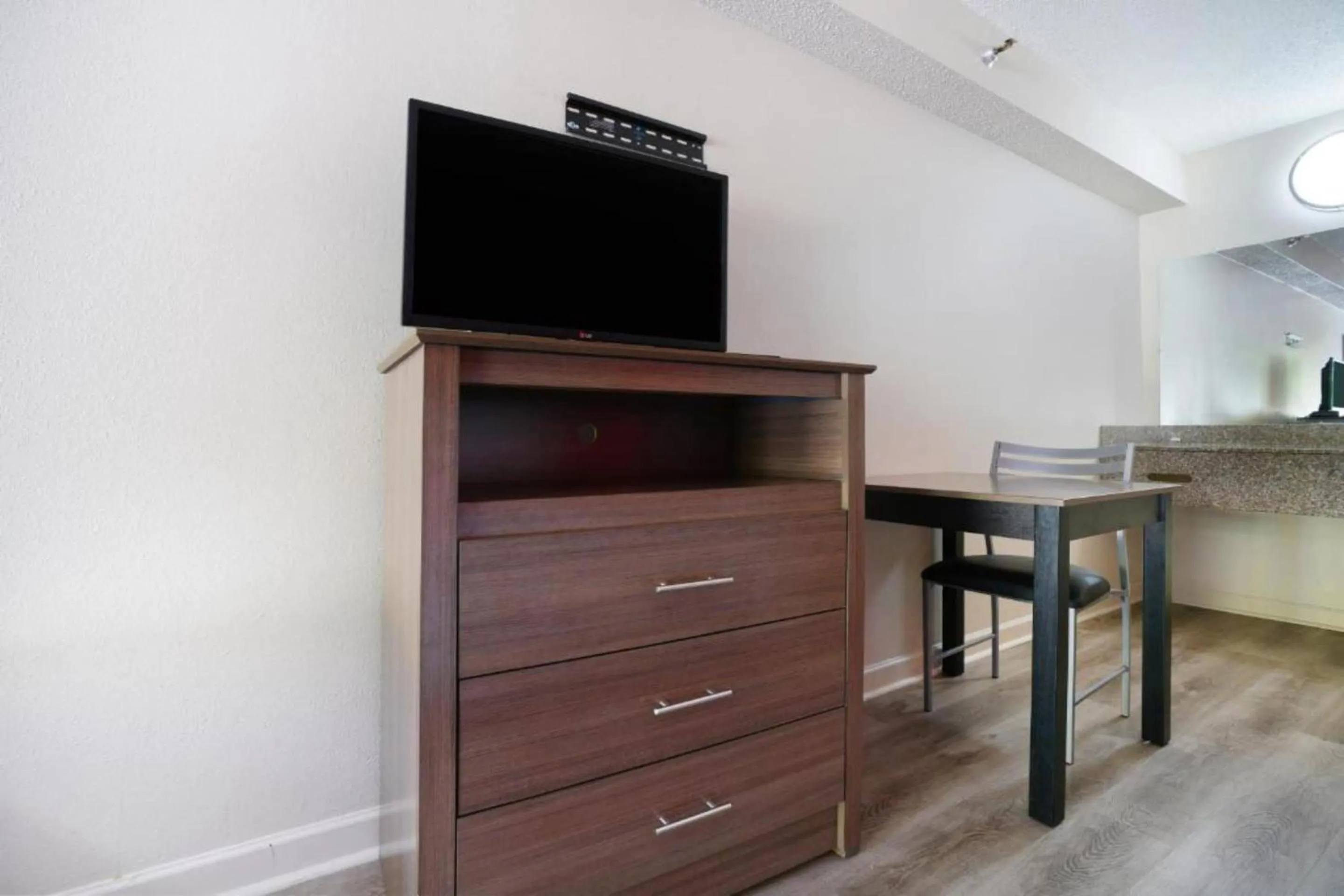 Bedroom in OYO Hotel Decatur I-285 The Perimeter