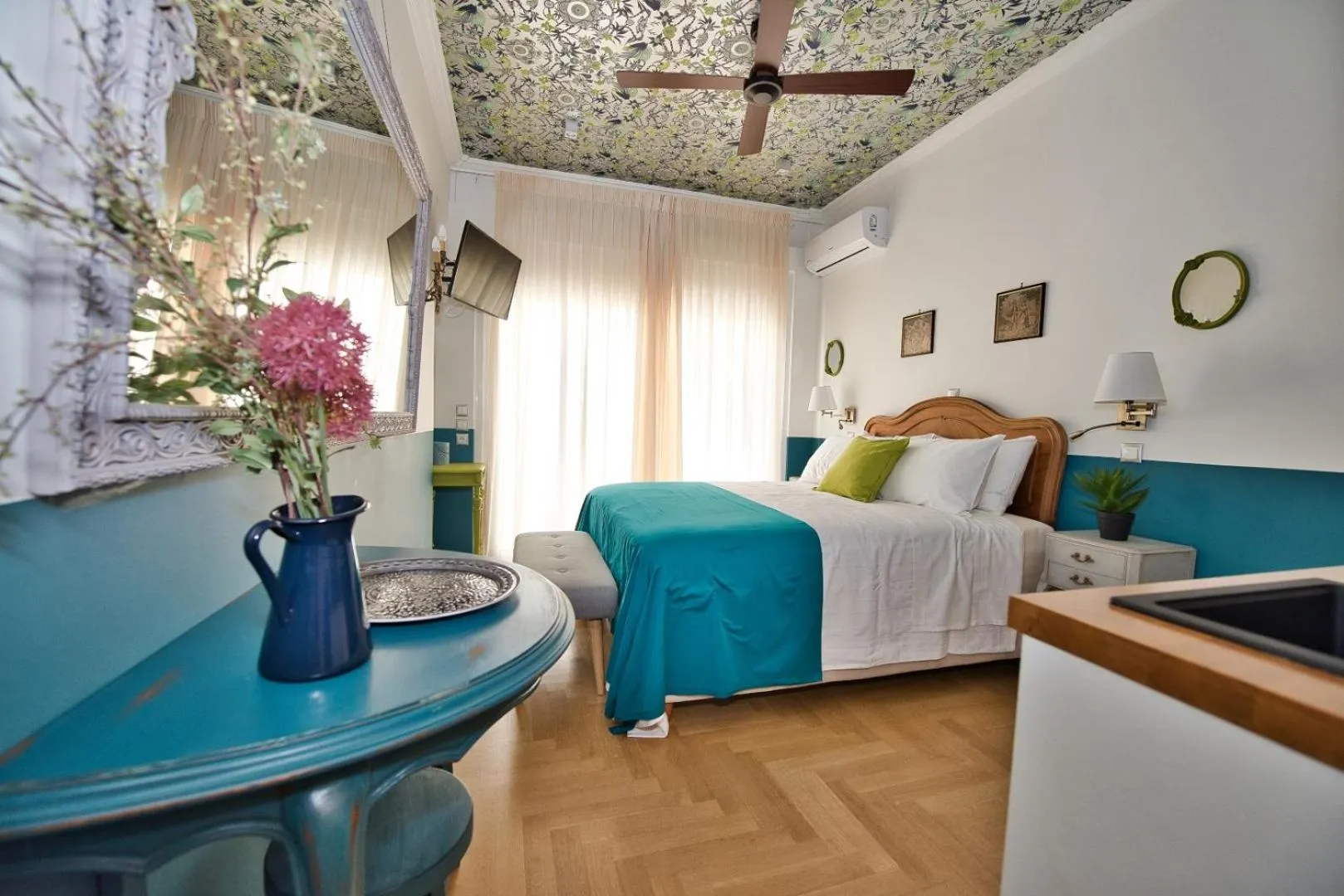 Photo of the whole room in Rastoni Athens Suites near Acropolis at Tsatsou street