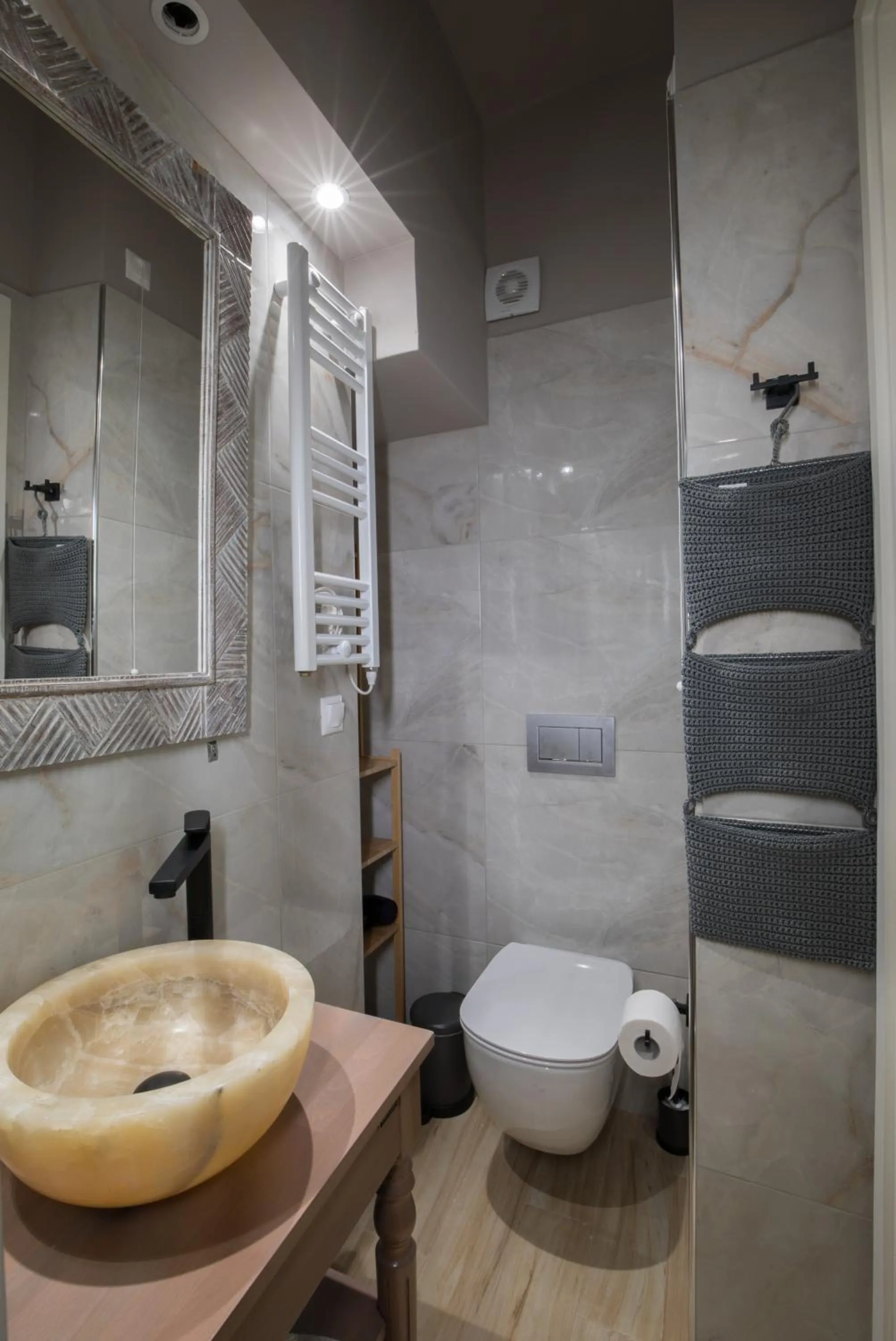 Rastoni Athens Suites near Acropolis at Tsatsou street