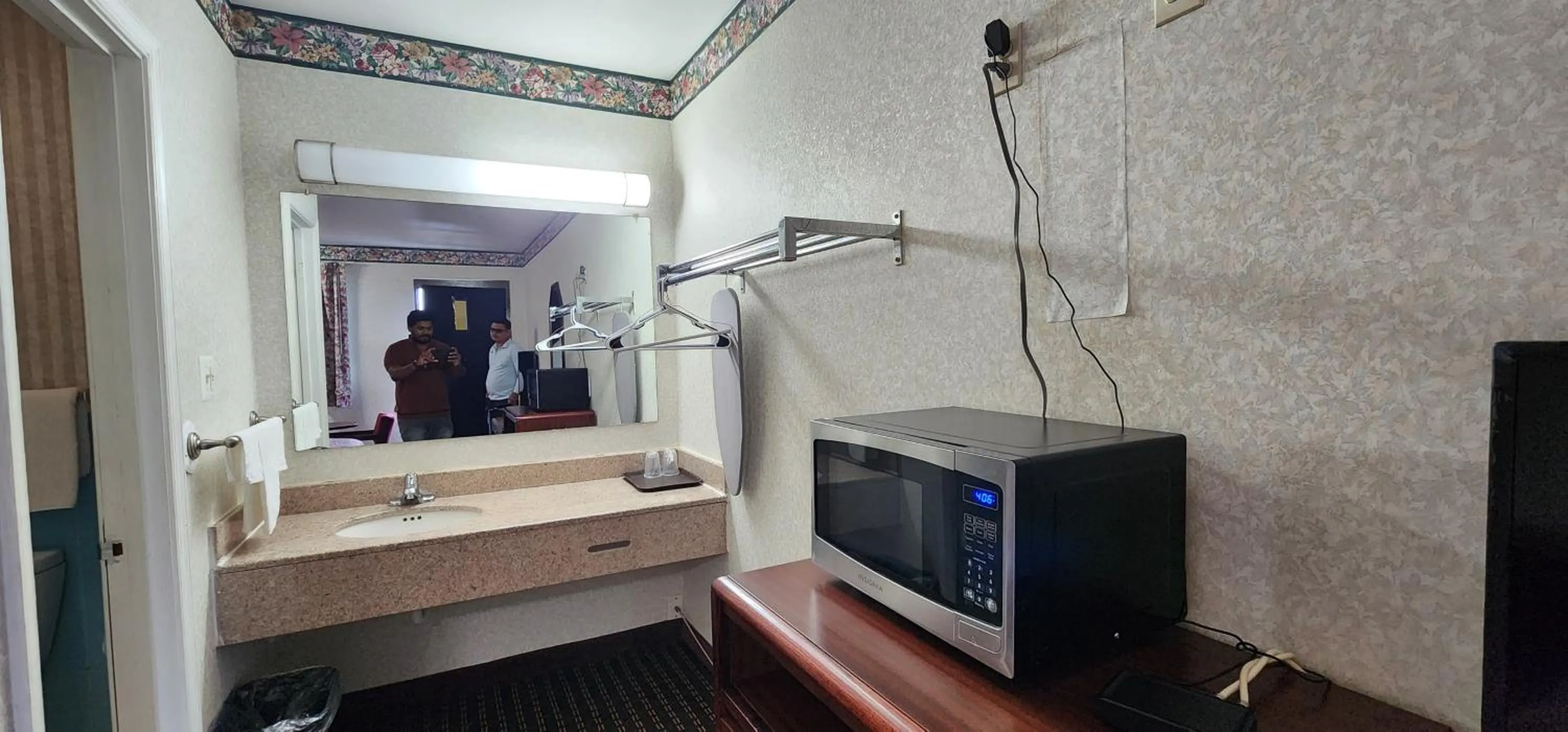 Area and facilities in Turnpike Motel Richmond VA by Hotel O US 60