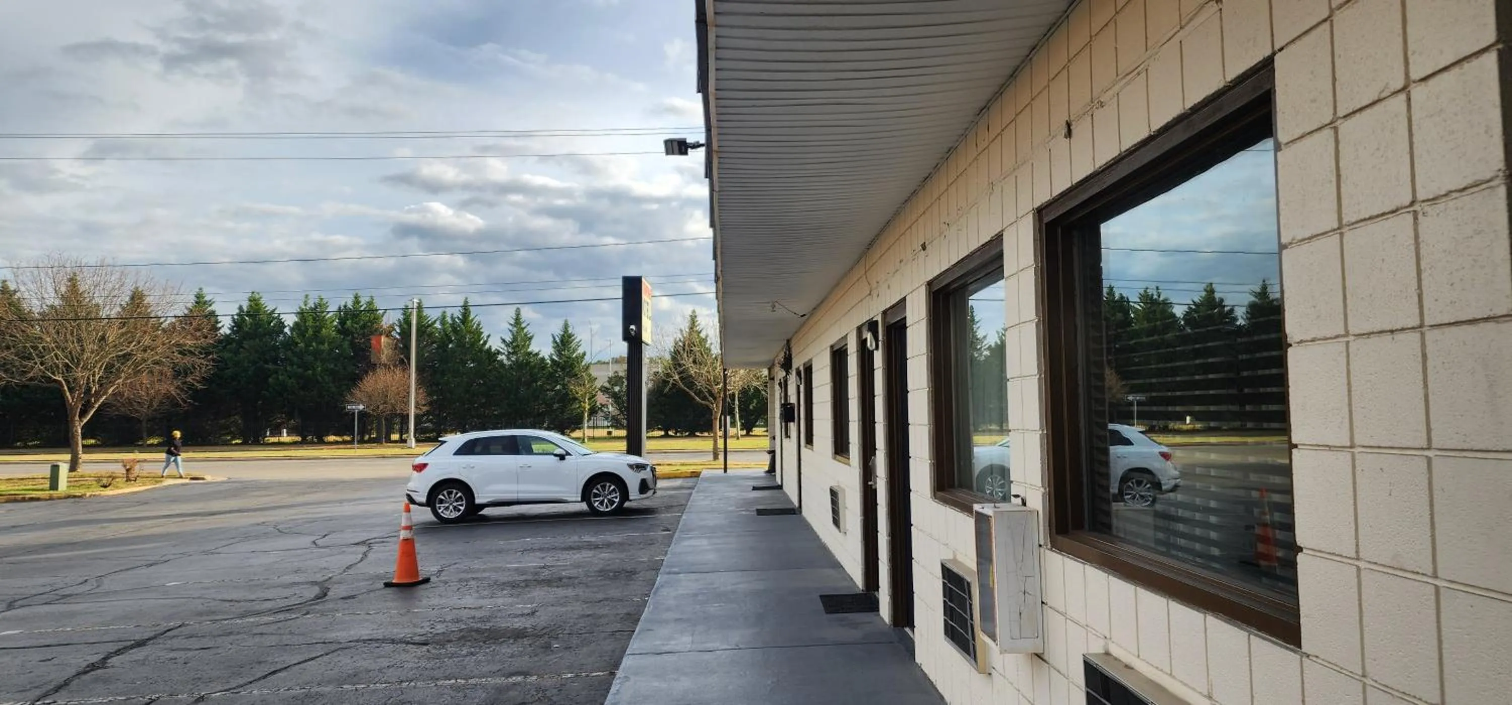 Facade/entrance in Turnpike Motel Richmond VA by Hotel O US 60