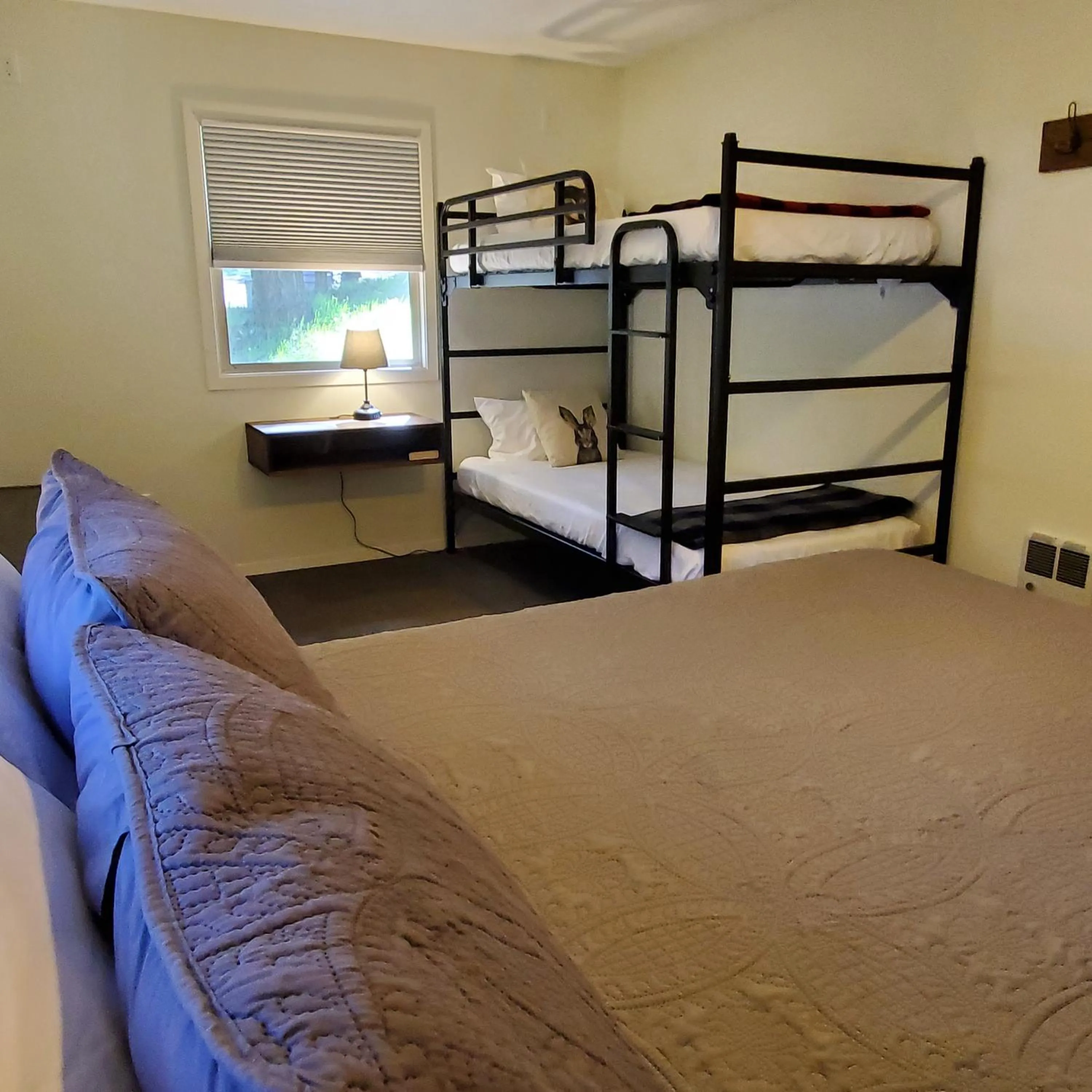 Bed in Eagle Cap Chalets