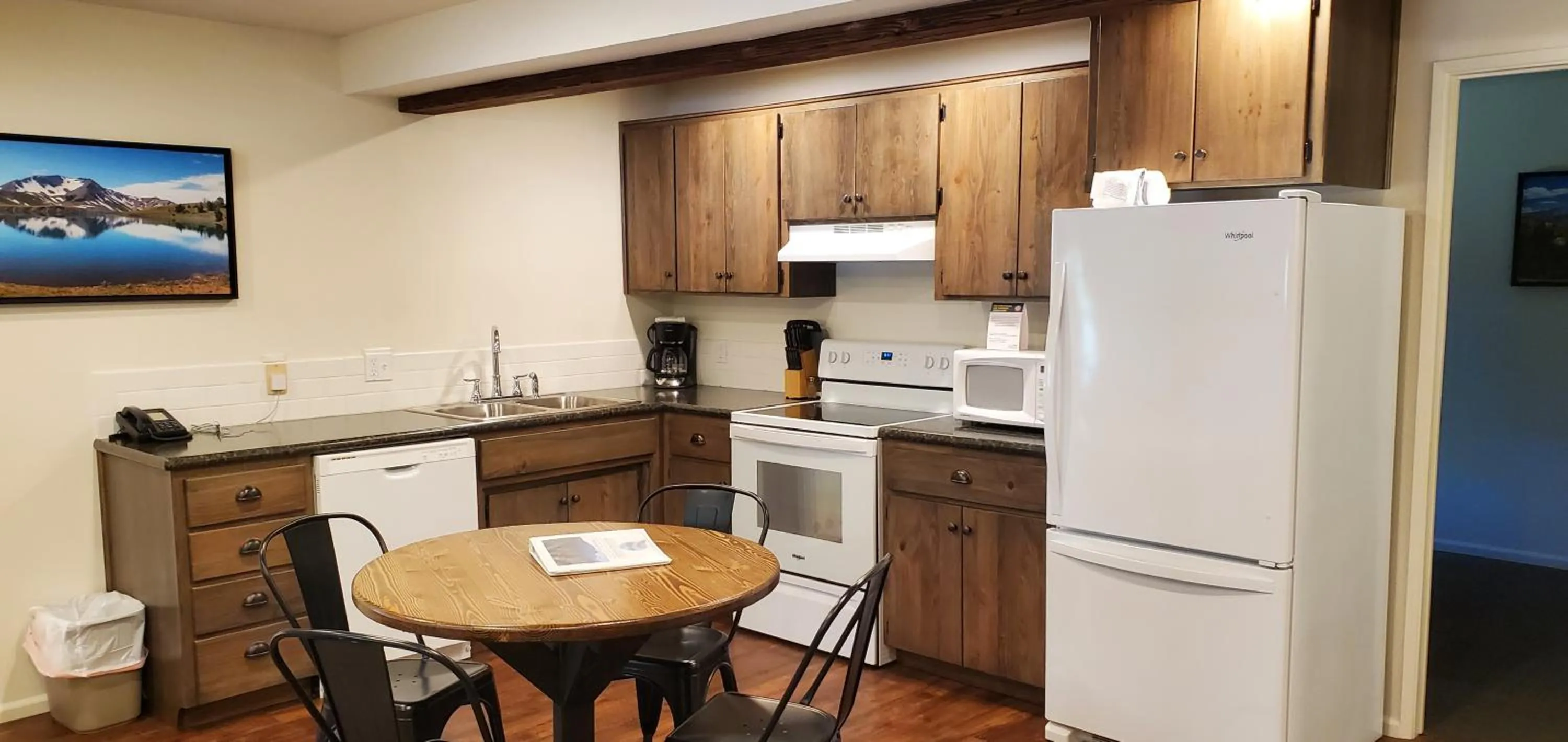 Dining area in Eagle Cap Chalets