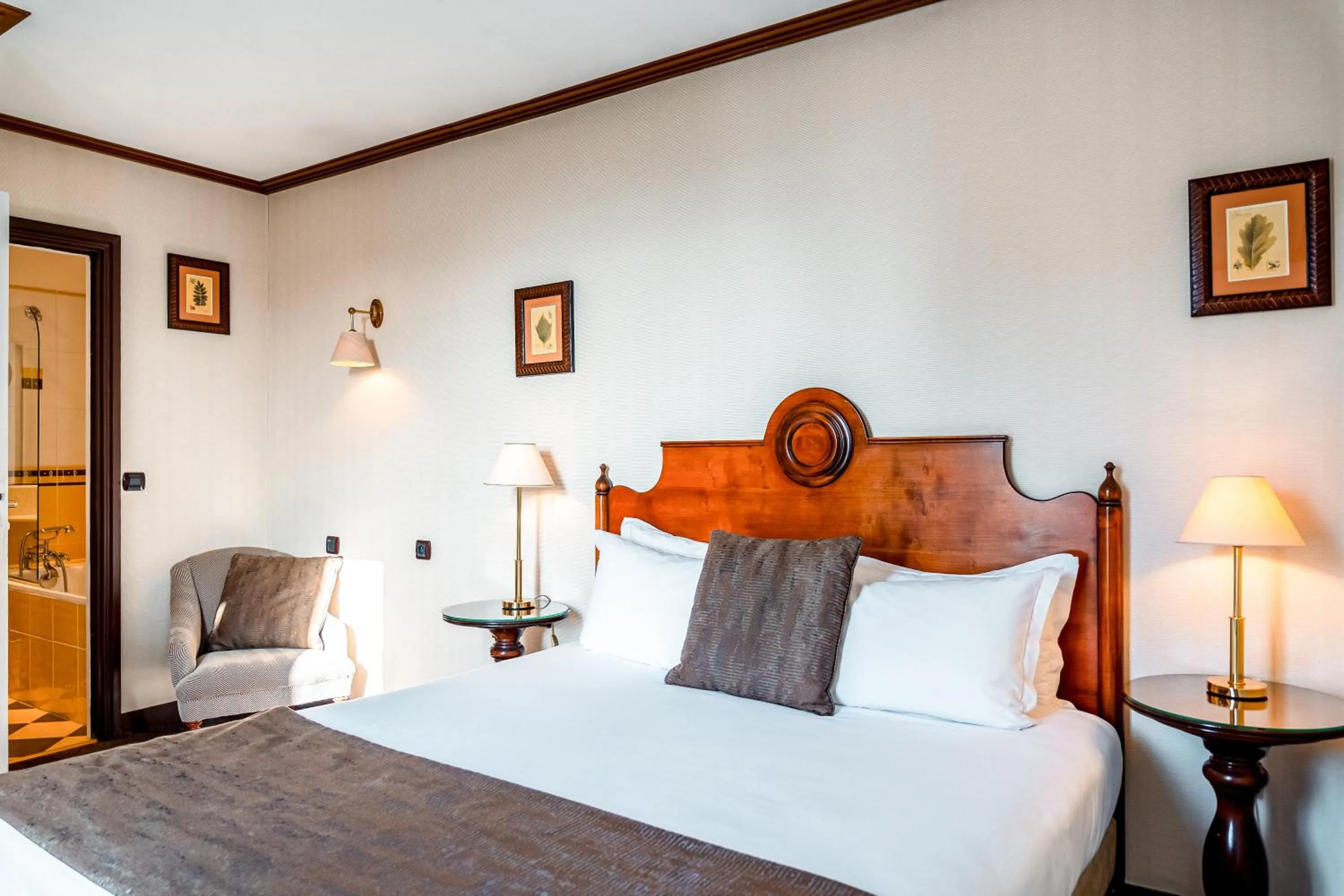 Bed in Villa Montparnasse