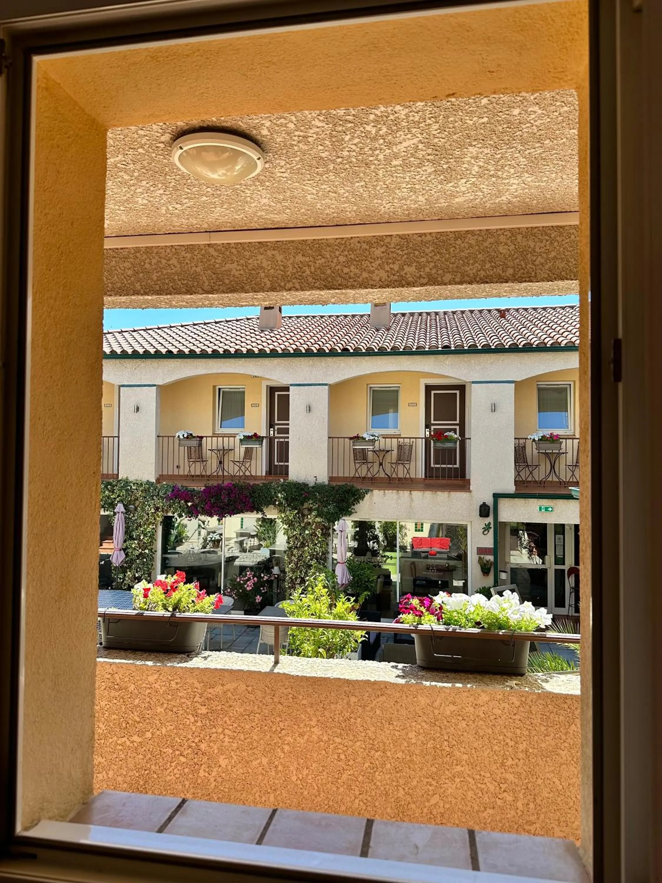 Logis Hôtel Les II Mas - Perpignan Sud