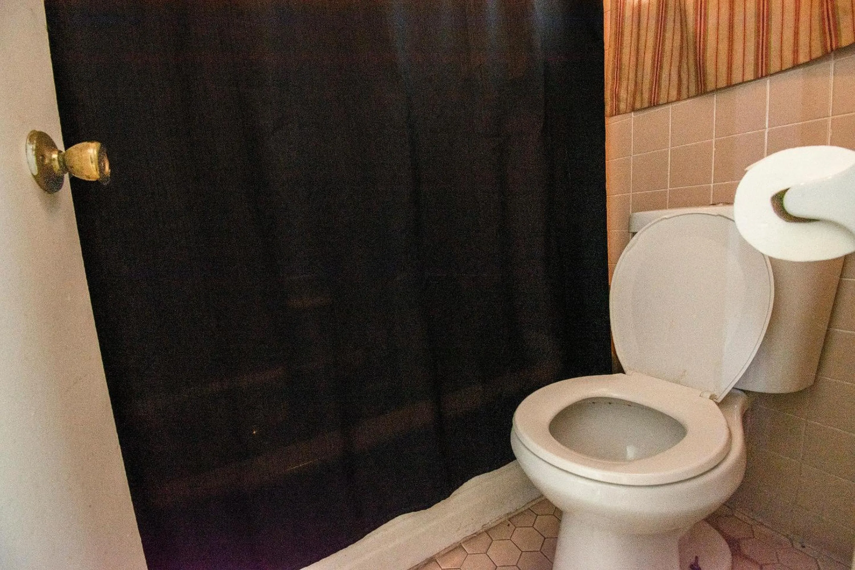 Bathroom in OYO Hotel Calhoun, GA I-75