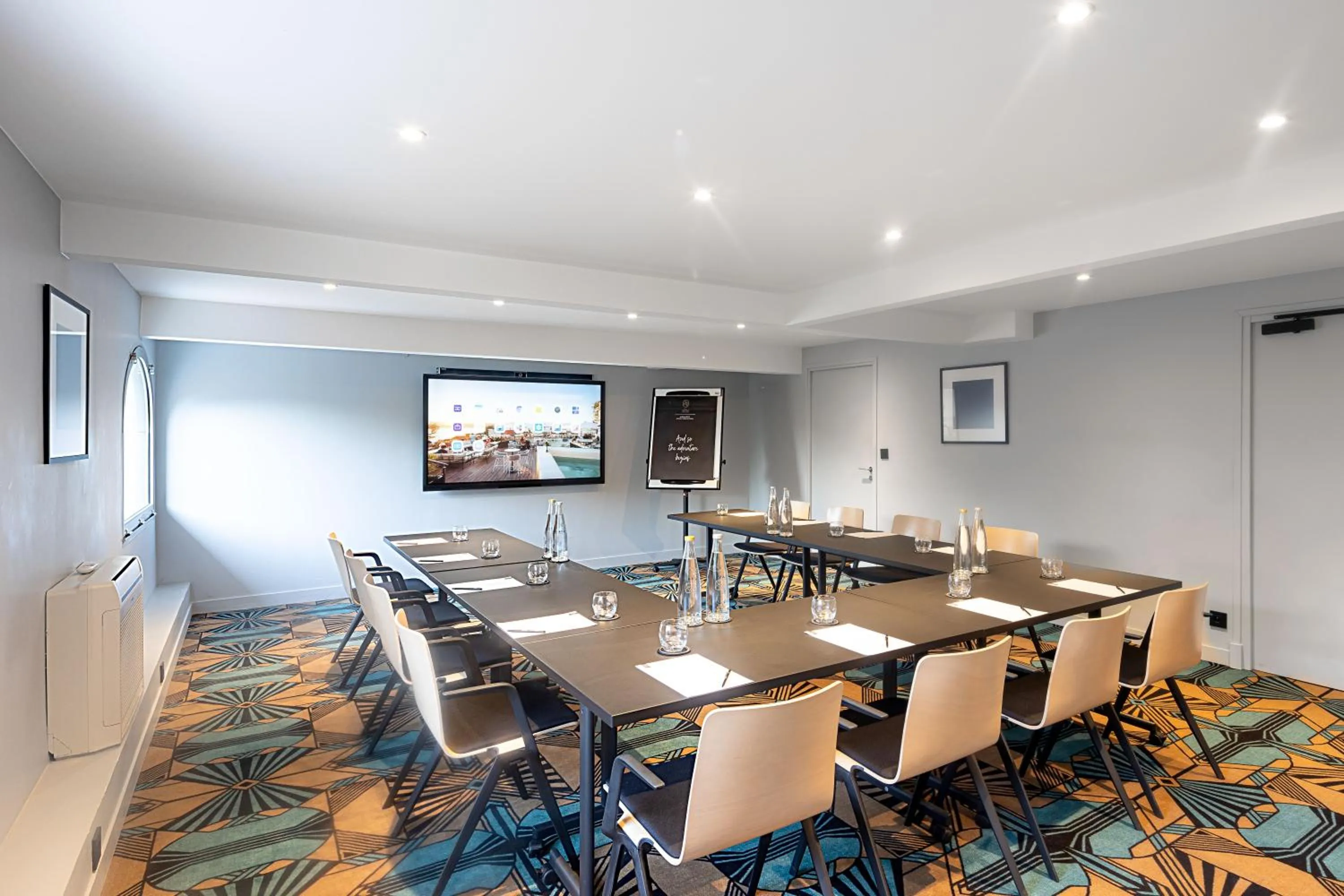 Seating area in The 1932 Hotel & Spa Cap d'Antibes - MGallery Collection