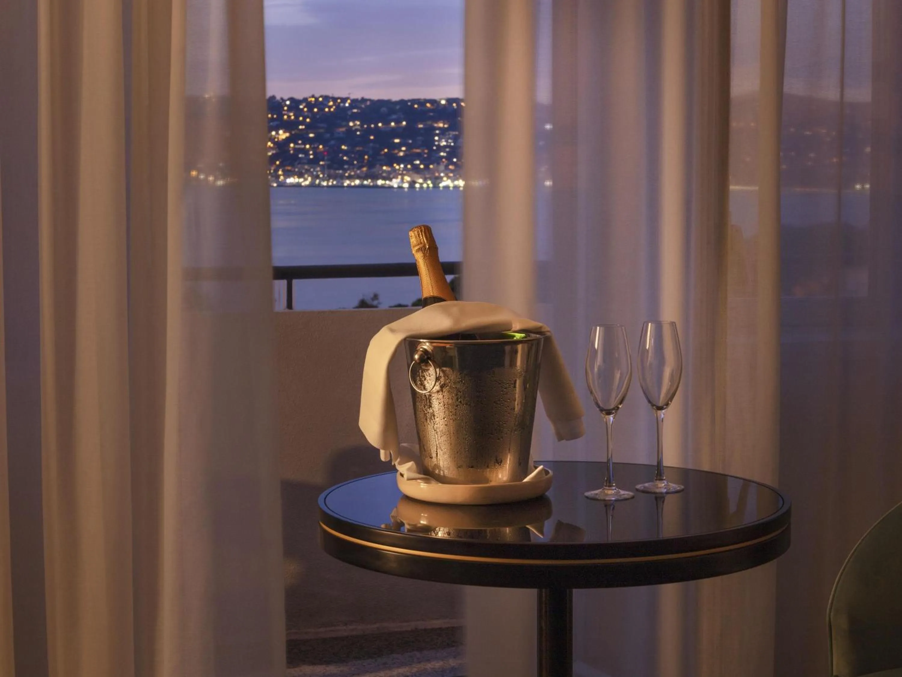 Bedroom in The 1932 Hotel & Spa Cap d'Antibes - MGallery Collection